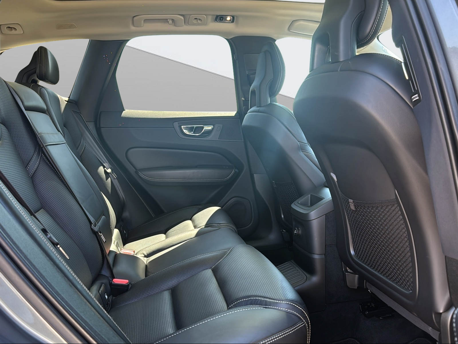 VOLVO XC60 2.0 T8 TE Inscription AWD-image-10