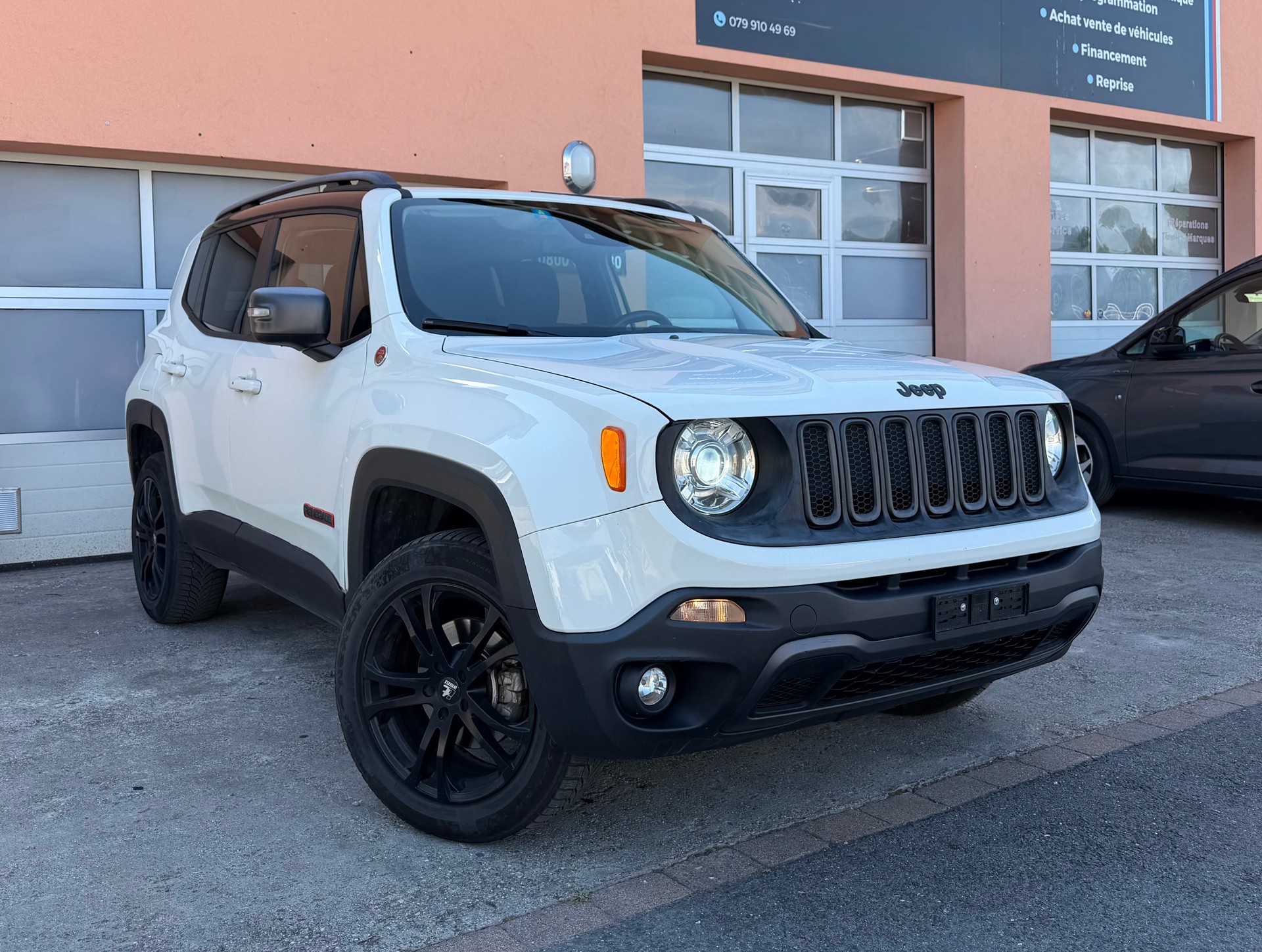 JEEP Renegade 2.0 CRD Trailhawk AWD + Low Range 9ATX-image-0