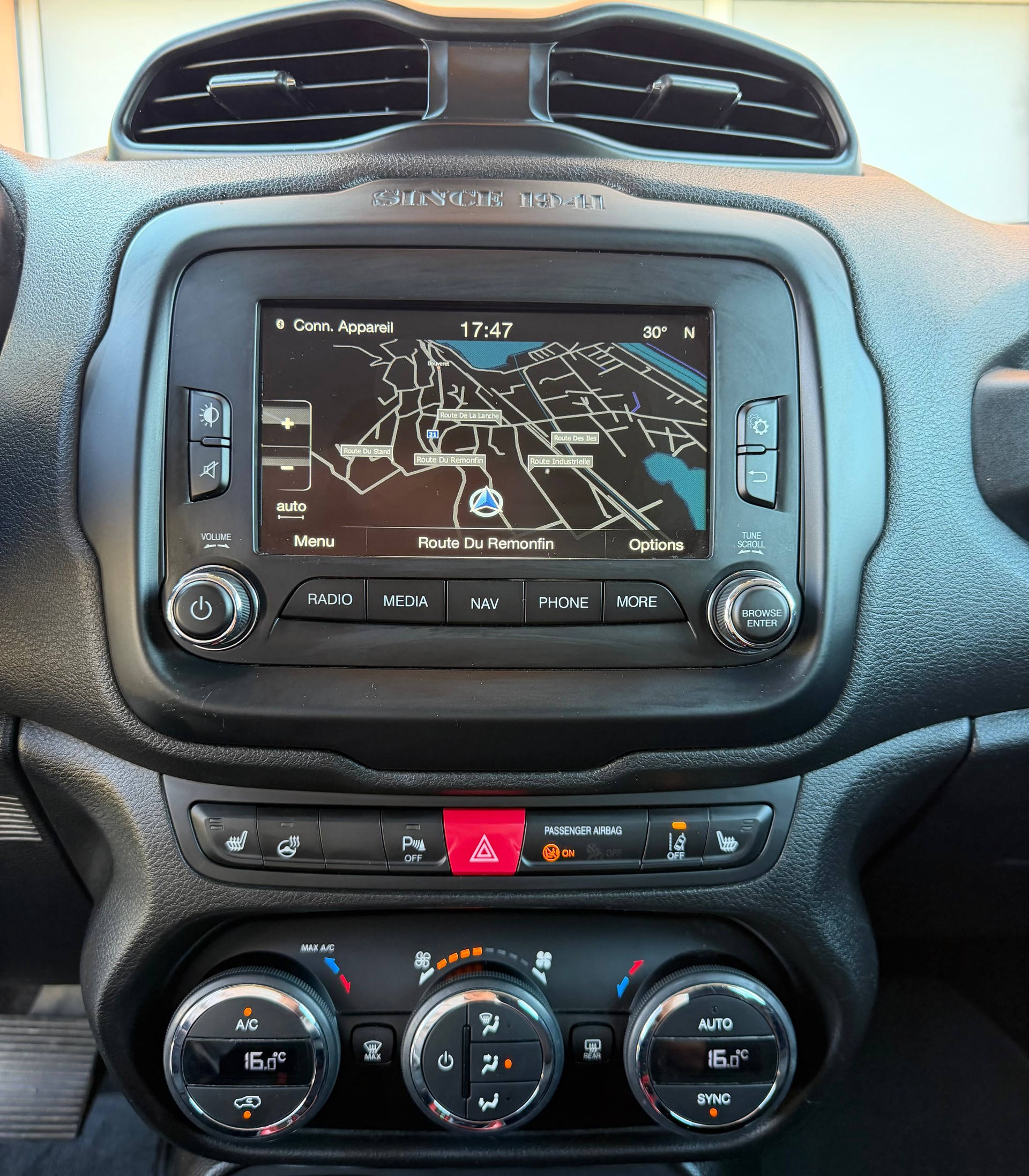 JEEP Renegade 2.0 CRD Trailhawk AWD + Low Range 9ATX-image-11