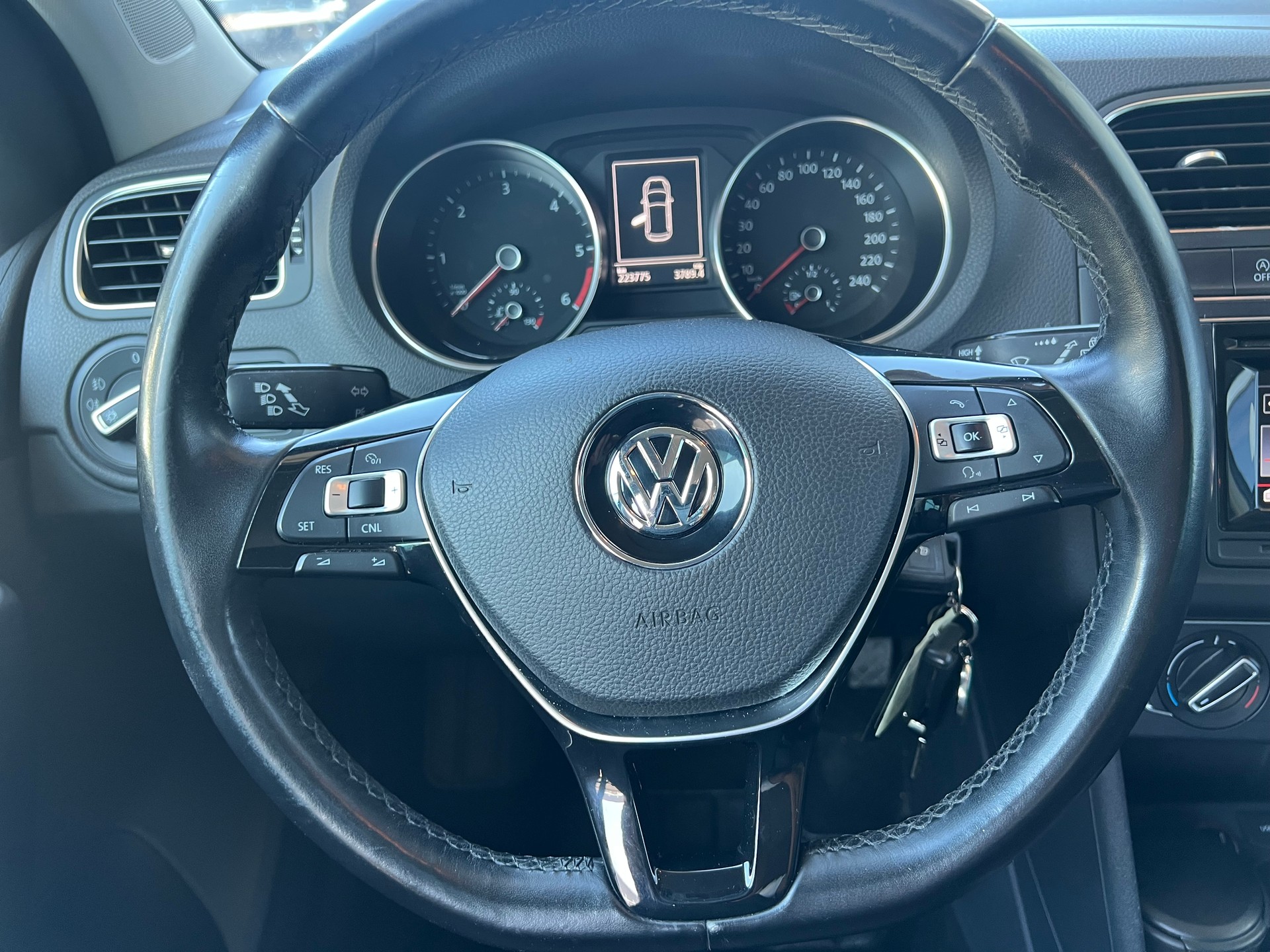 VW Polo 1.4 TDI BMT Comfortline *** Klima * Tempomat * Ab MFK 06.2025 **-image-19