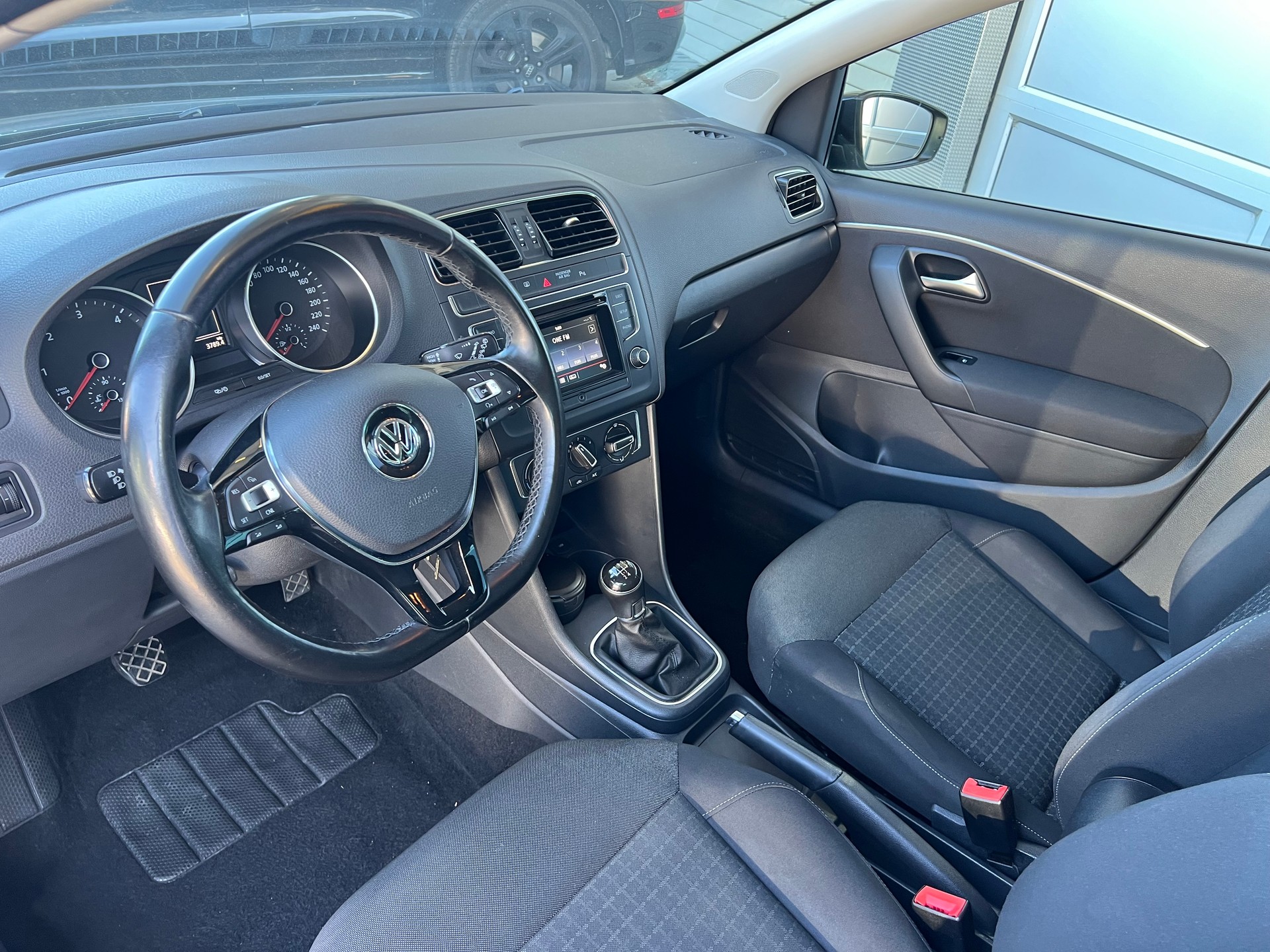VW Polo 1.4 TDI BMT Comfortline *** Klima * Tempomat * Ab MFK 06.2025 **-image-13