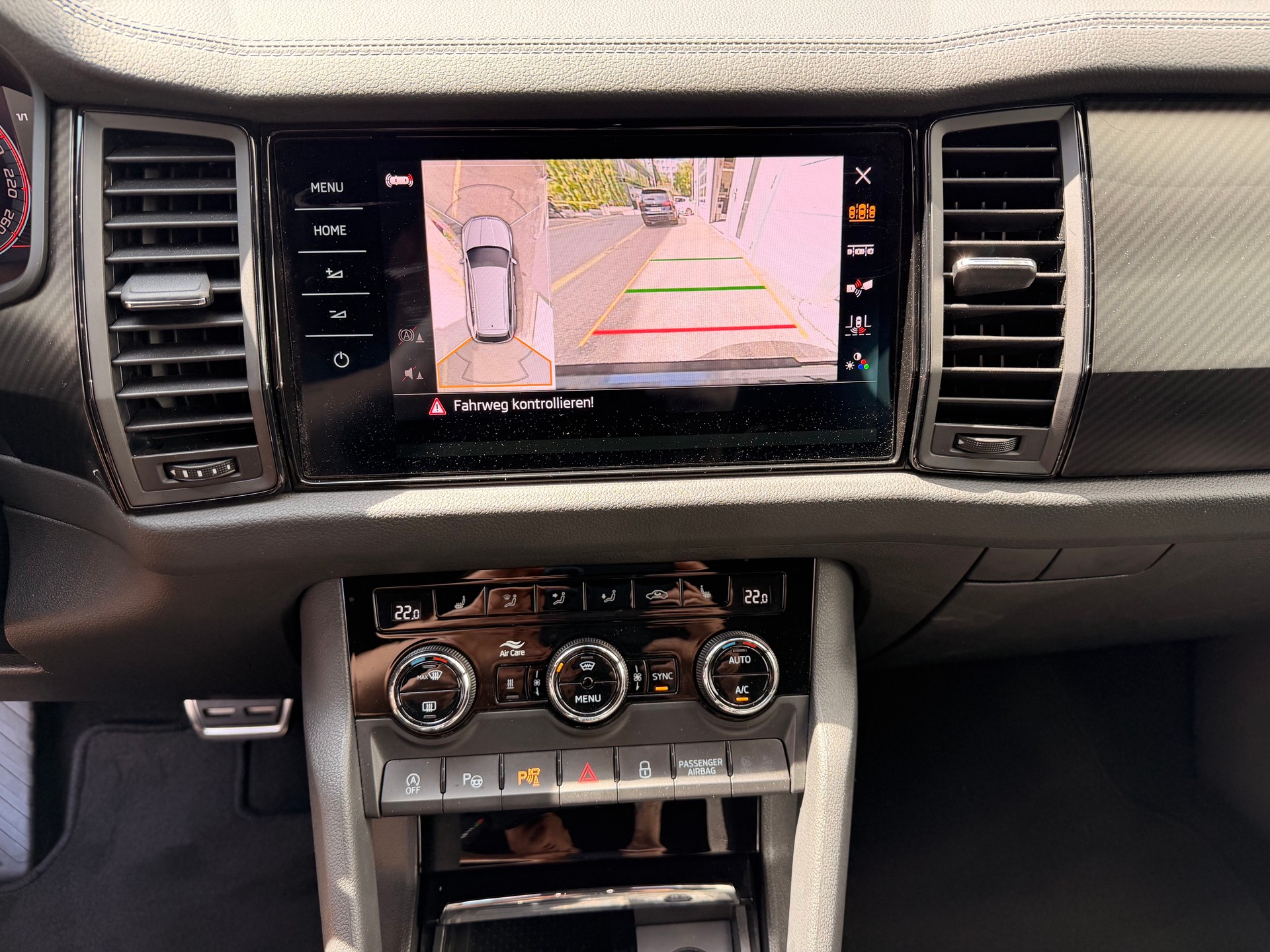 SKODA Kodiaq 2.0 TDI CR SportLine 4x4 DSG-image-12