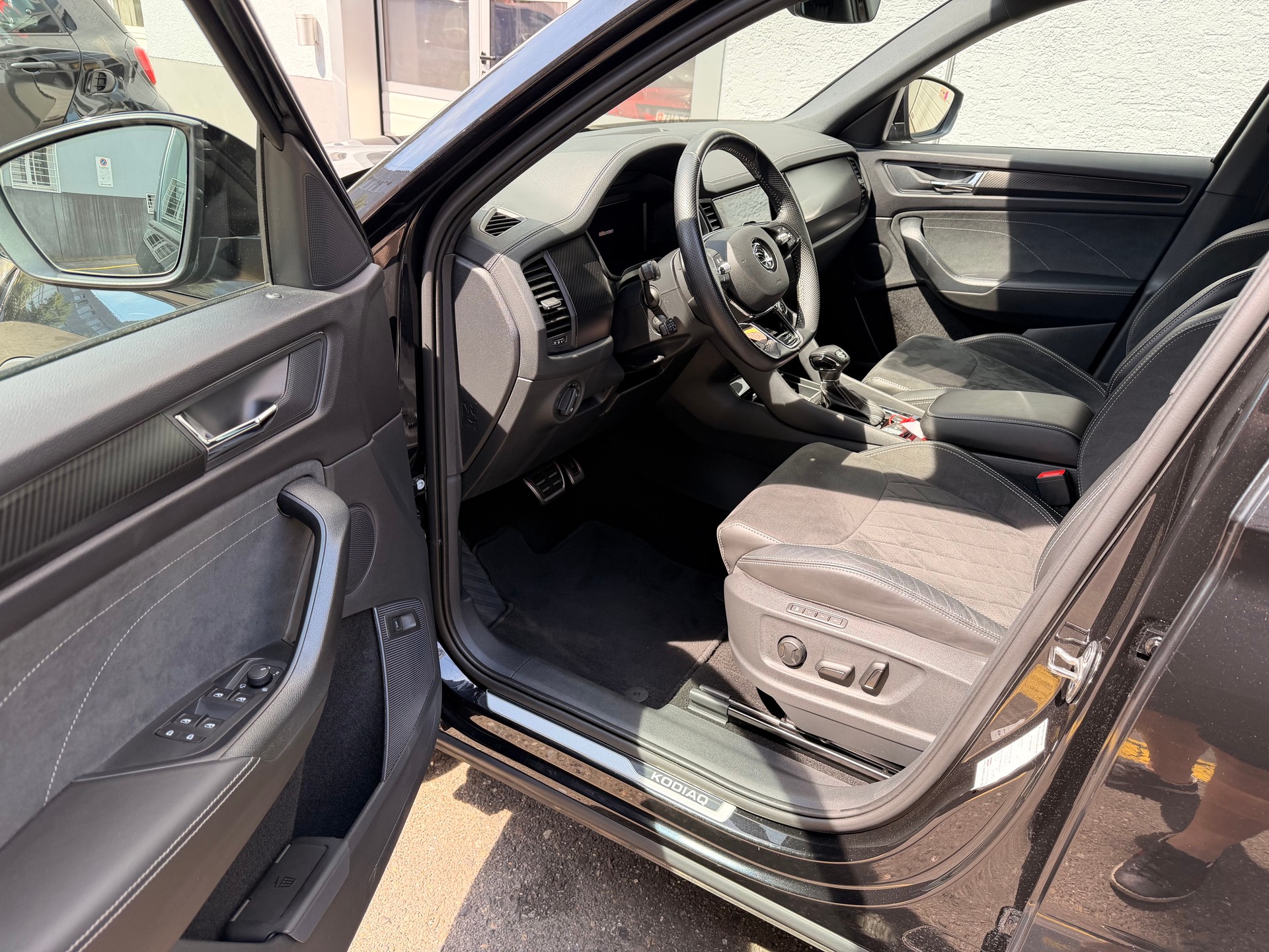 SKODA Kodiaq 2.0 TDI CR SportLine 4x4 DSG-image-7