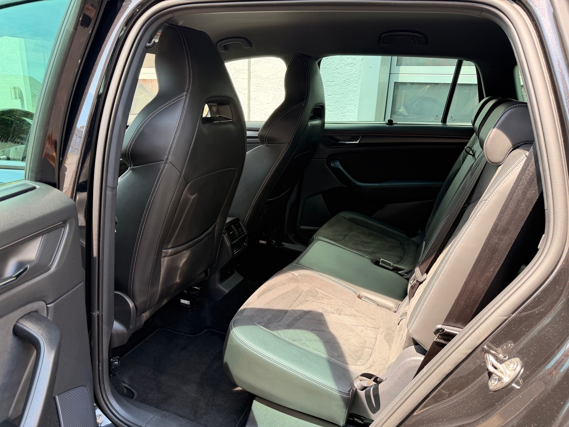 SKODA Kodiaq 2.0 TDI CR SportLine 4x4 DSG-image-8