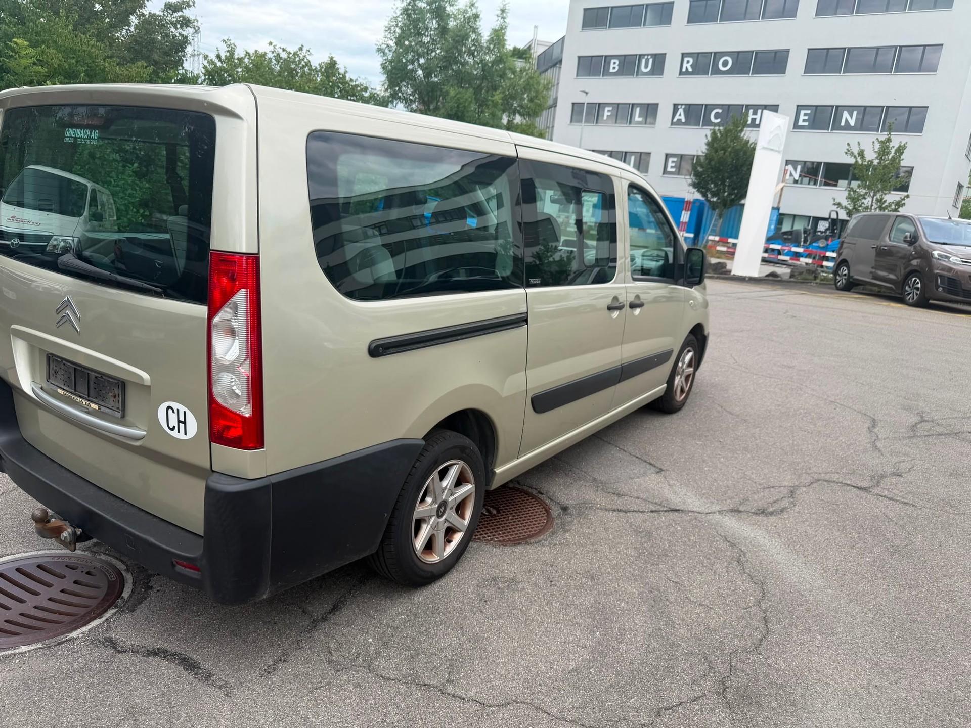 CITROEN Jumpy 2.0 HDi L2H1 Business-image-2