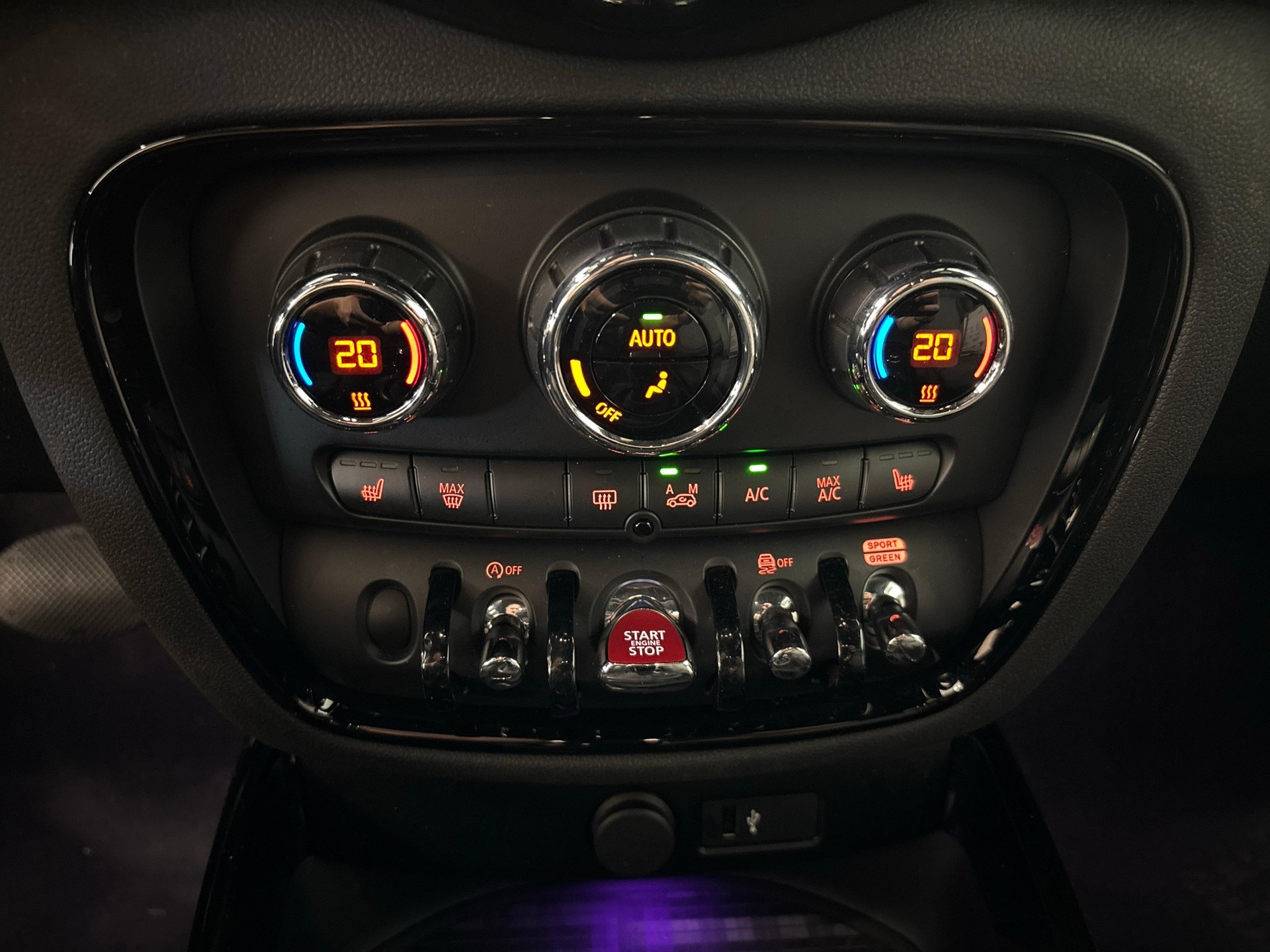 MINI Clubman F54 1.5i Cooper-image-15