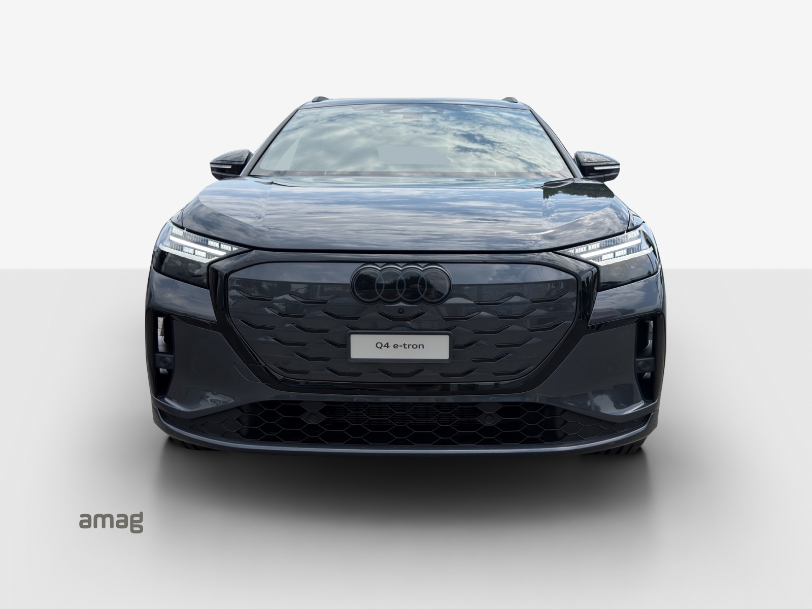 AUDI Q4 e-tron SUV quattro performance-image-6