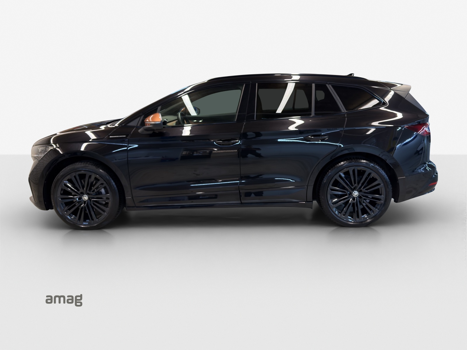 AUDI Q3 35 TFSI S line Attraction S-tronic-showroom-element-1