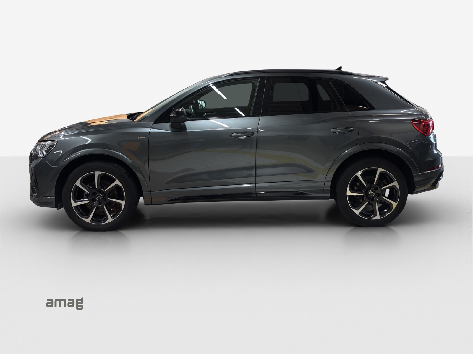 AUDI Q3 35 TFSI S line Attraction S-tronic-image-1