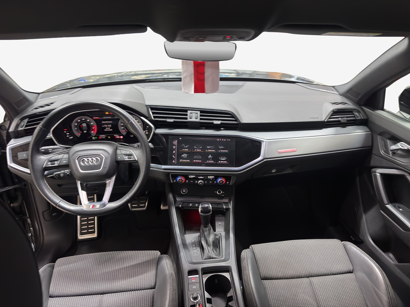 AUDI Q3 35 TFSI S line Attraction S-tronic-image-8