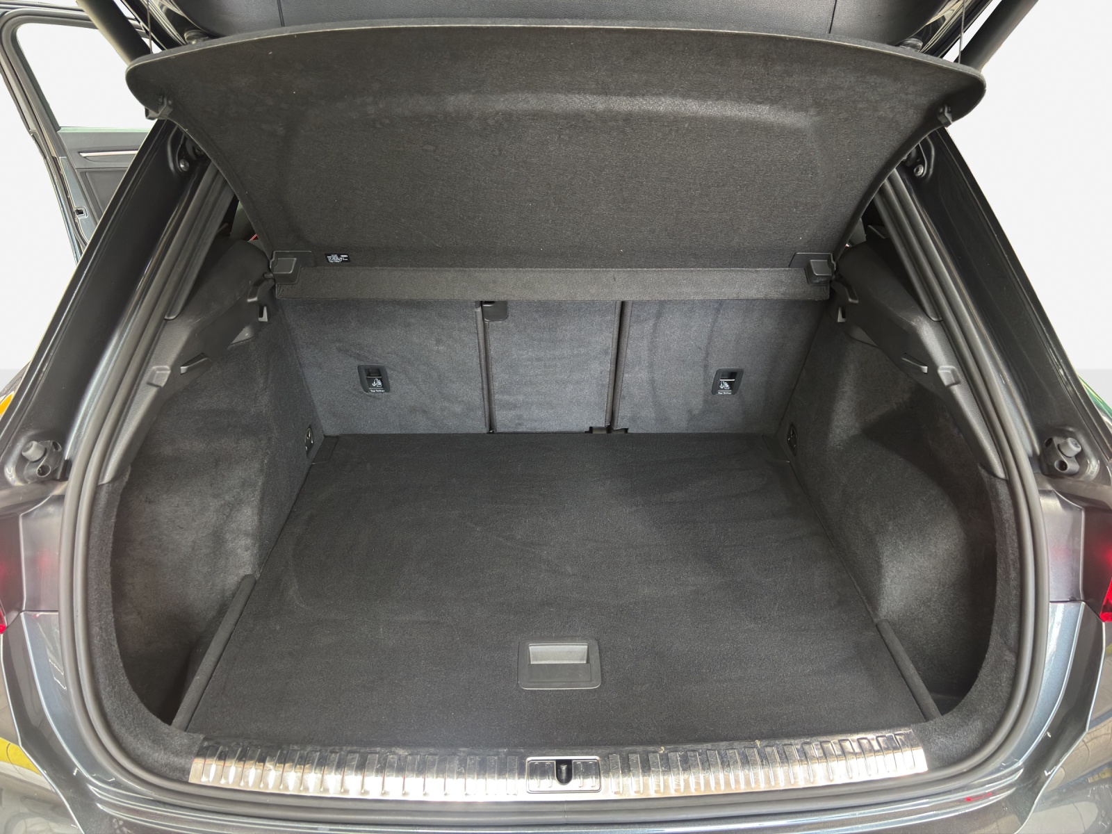 AUDI Q3 35 TFSI S line Attraction S-tronic-image-12