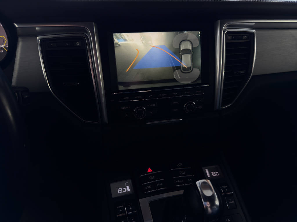 PORSCHE Macan 3.6 V6 Turbo-image-10
