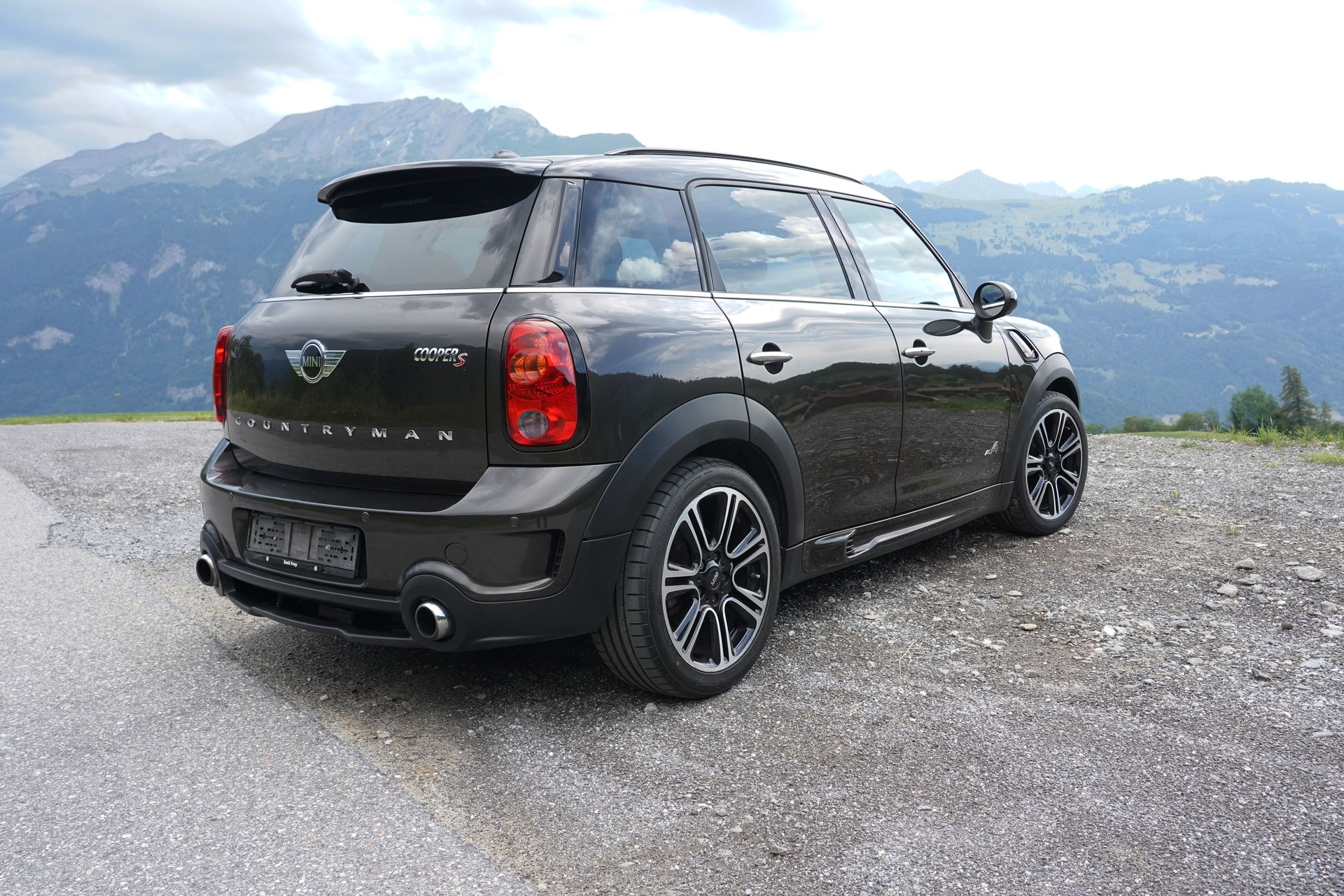 MINI 1.6i Cooper S ALL4-image-2