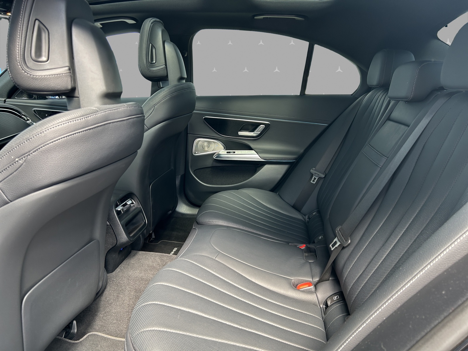 MERCEDES-BENZ E 220 d 4Matic 9G-Tronic-image-13