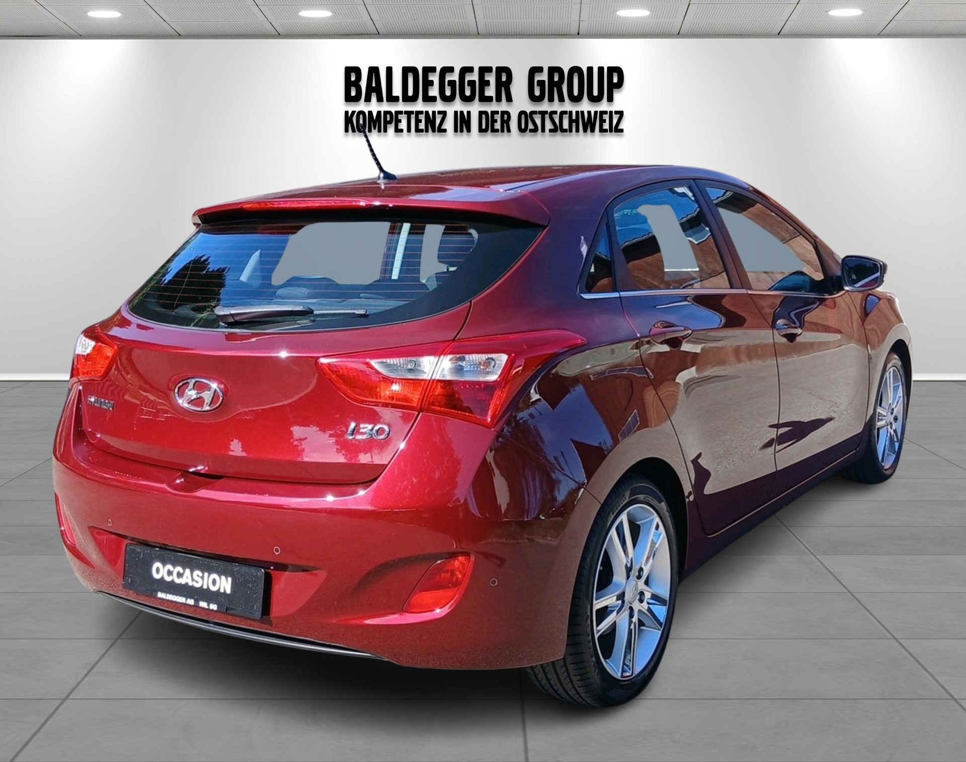 HYUNDAI i30 1.6 GDi Amplia-image-1