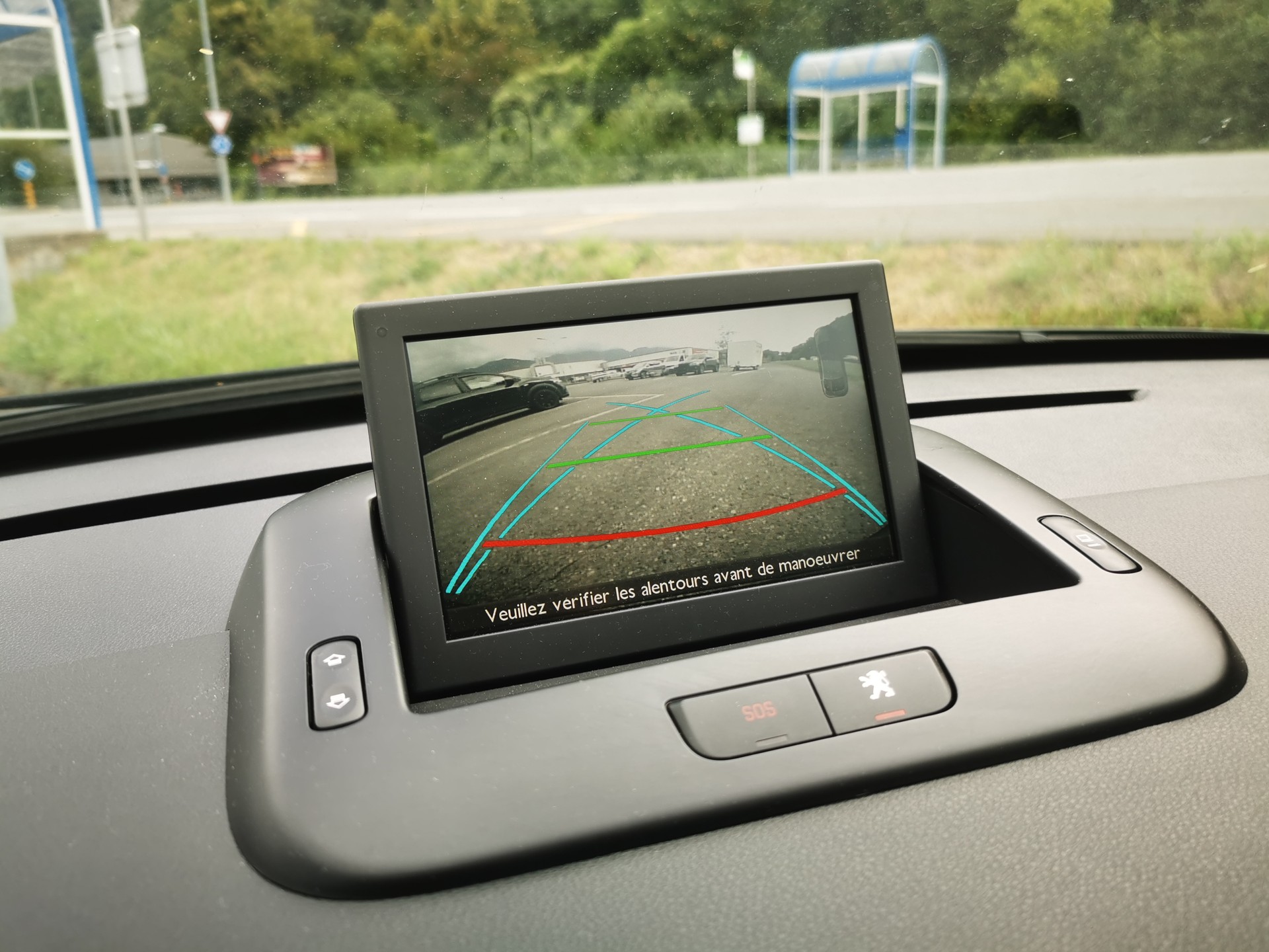 PEUGEOT 3008 HYbrid4 2.0 HDI ETG6-image-13