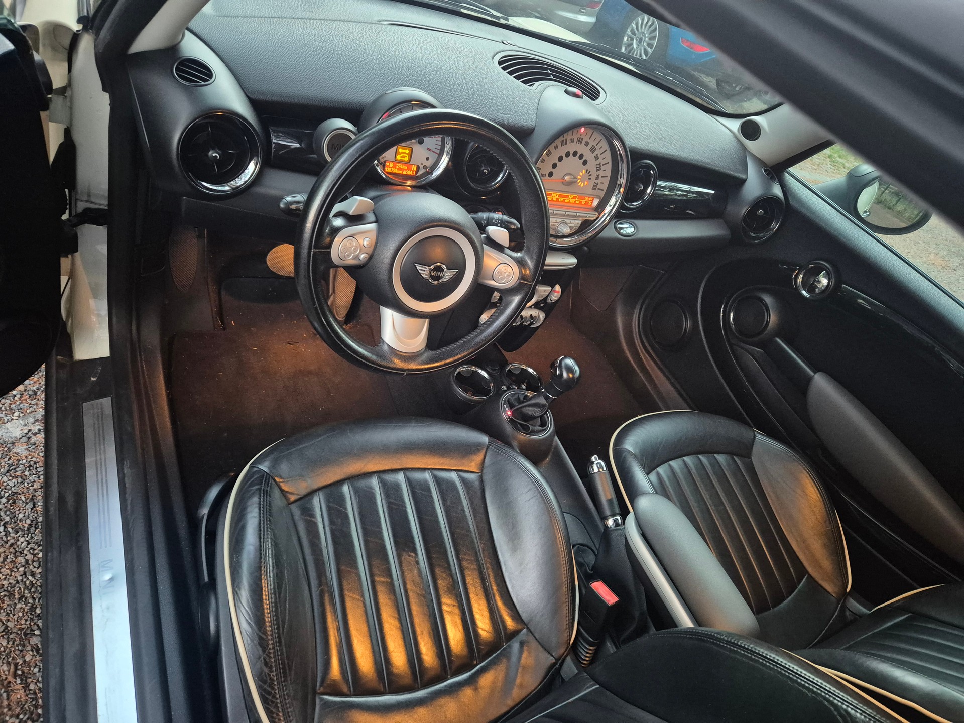 MINI Clubman Cooper Steptronic-image-5