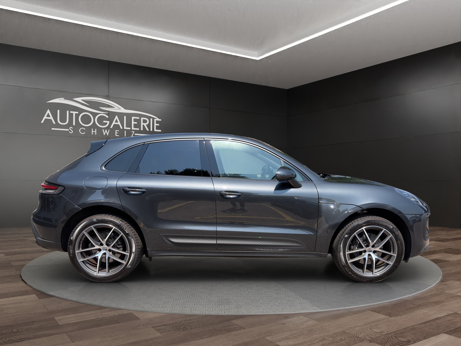 PORSCHE Macan PDK | CH | Swiss Package | Sitzbelüftung | PDLS+ | Panorama | 18-Weg Sportsitze |-image-5