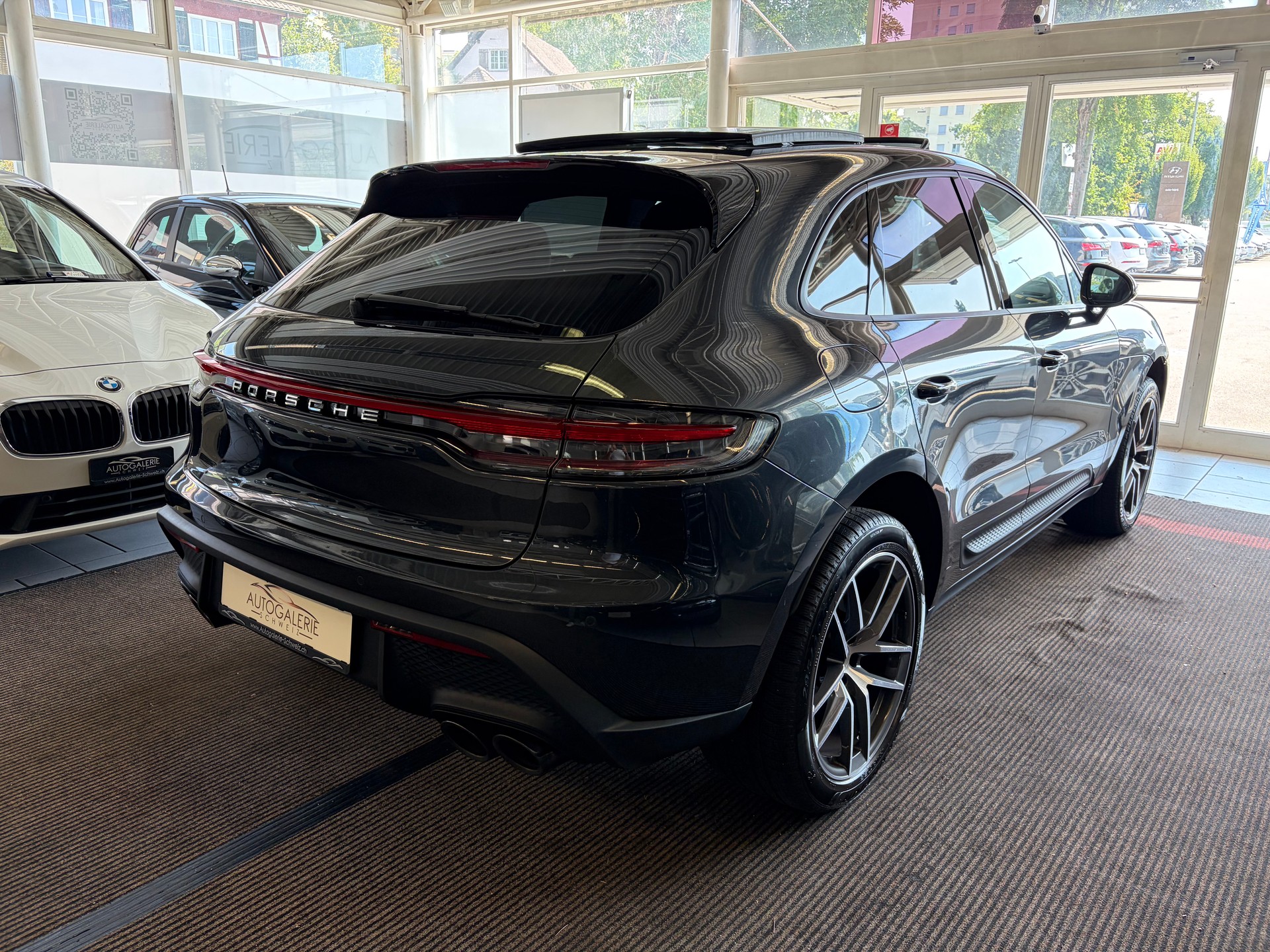 PORSCHE Macan PDK | CH | Swiss Package | Sitzbelüftung | PDLS+ | Panorama | 18-Weg Sportsitze |-image-28