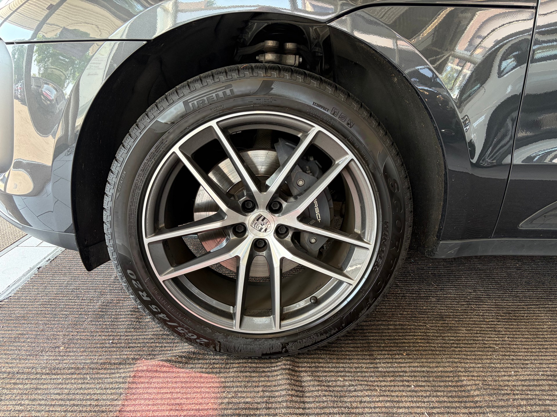 PORSCHE Macan PDK | CH | Swiss Package | Sitzbelüftung | PDLS+ | Panorama | 18-Weg Sportsitze |-image-9