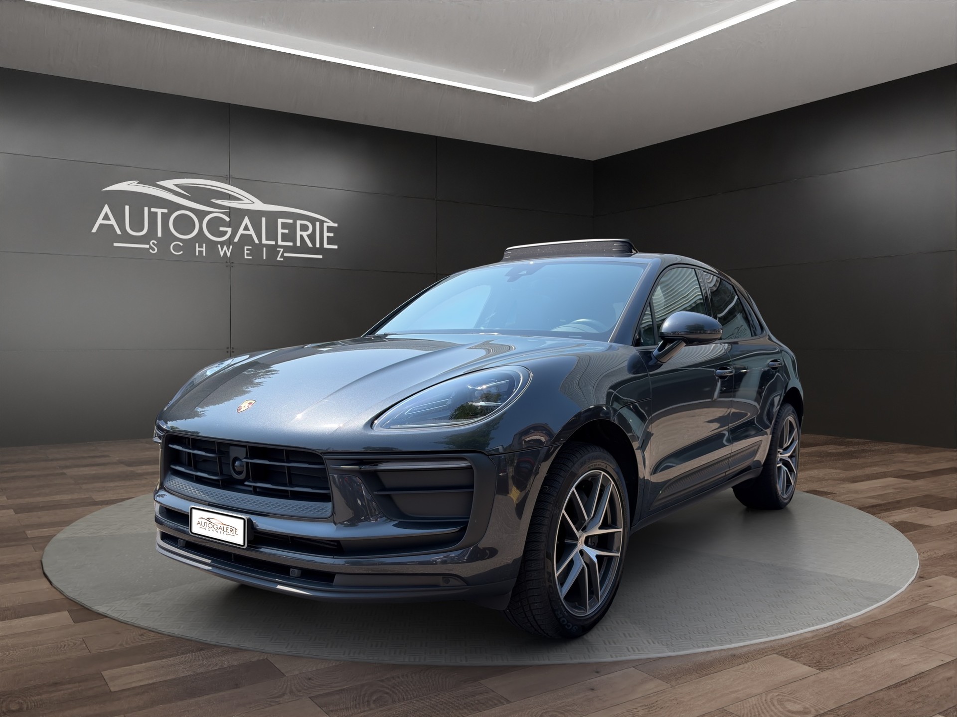 PORSCHE Macan PDK | CH | Swiss Package | Sitzbelüftung | PDLS+ | Panorama | 18-Weg Sportsitze |-image-0