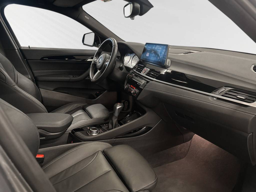 BMW X2 xDrive 25e M Sport Steptronic-image-5