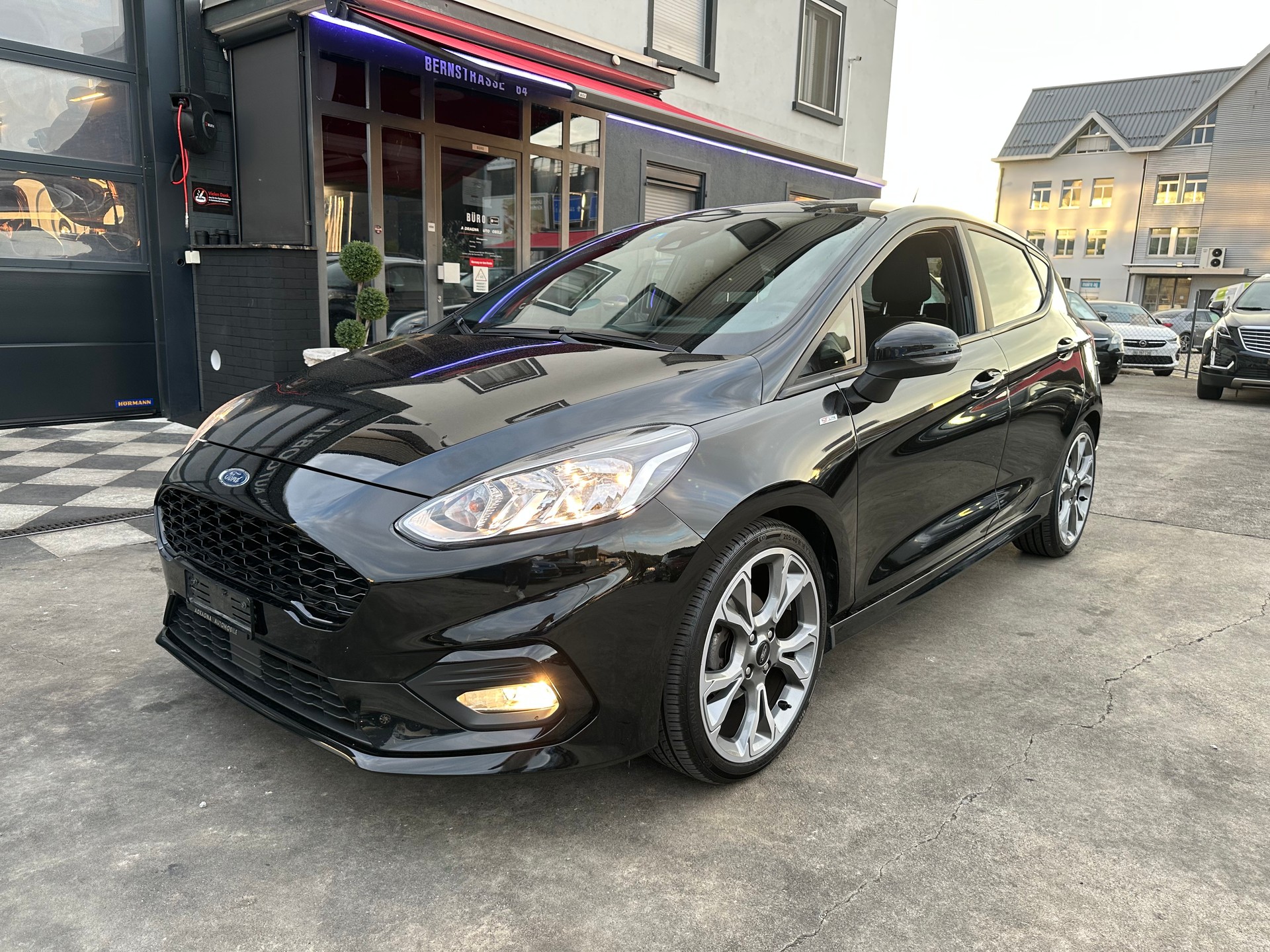 FORD Fiesta 1.0 SCTi ST Line-image-2