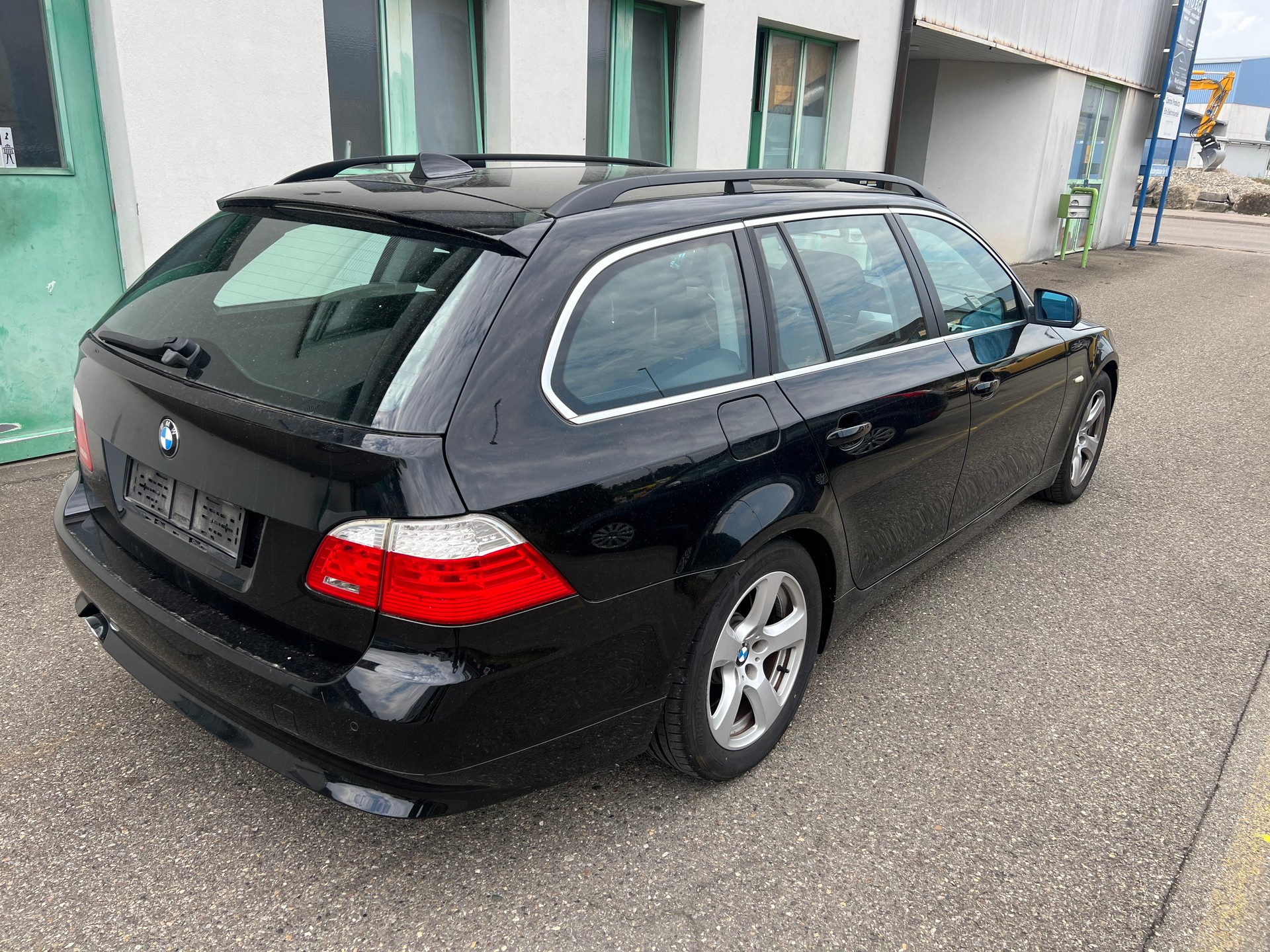 BMW 520d Touring-image-3