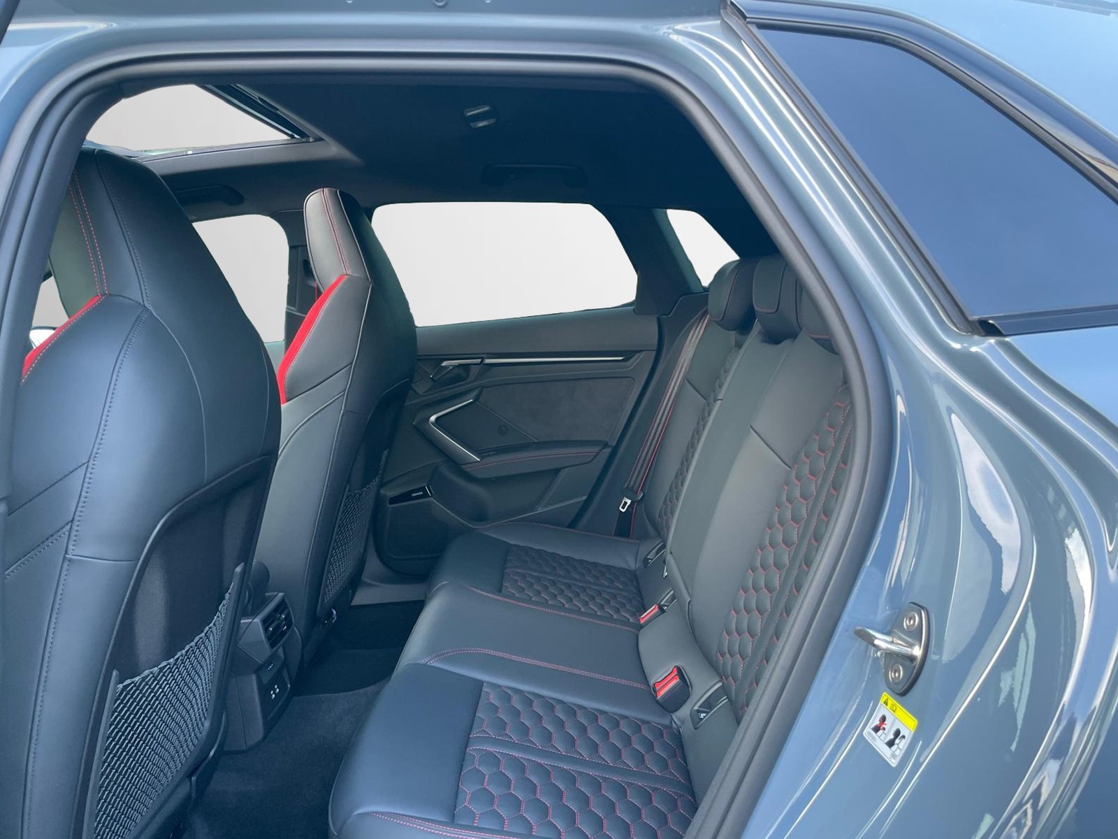 AUDI RS3 Sportback 2.5 TSI quattro S-tronic-image-7