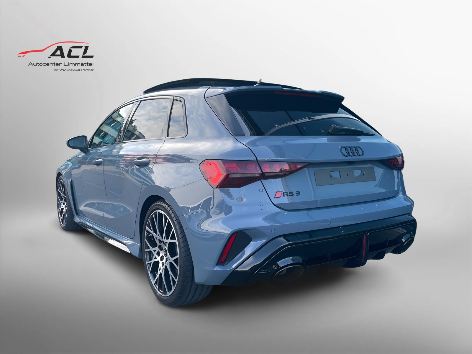 AUDI RS3 Sportback 2.5 TSI quattro S-tronic-image-8