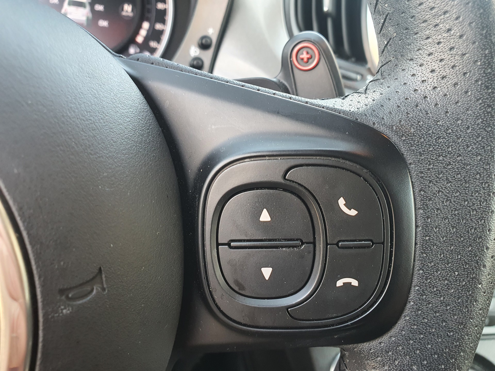 FIAT 595C 1.4 16V Turbo Abarth Turismo Dualogic-image-23