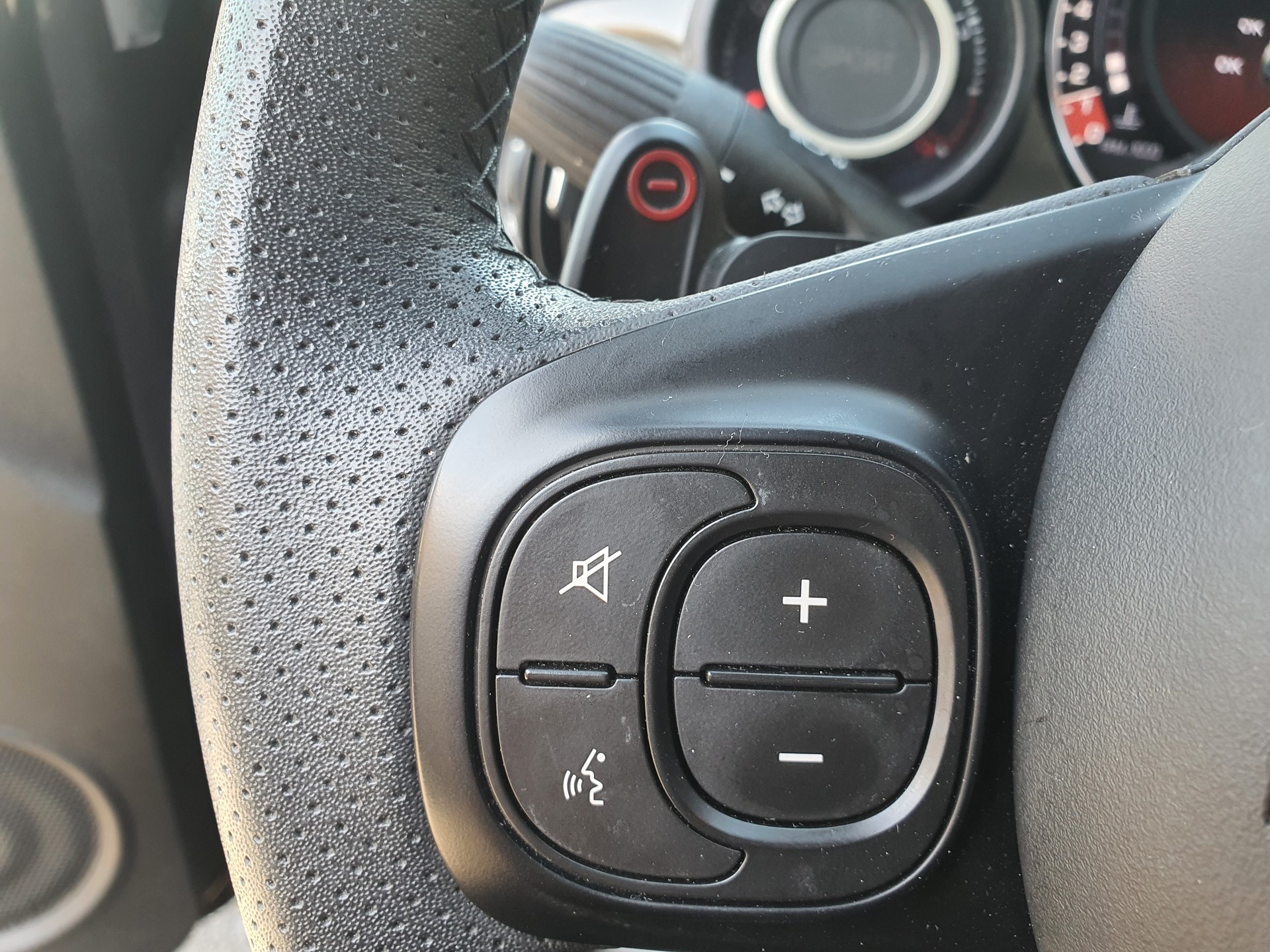 FIAT 595C 1.4 16V Turbo Abarth Turismo Dualogic-image-24