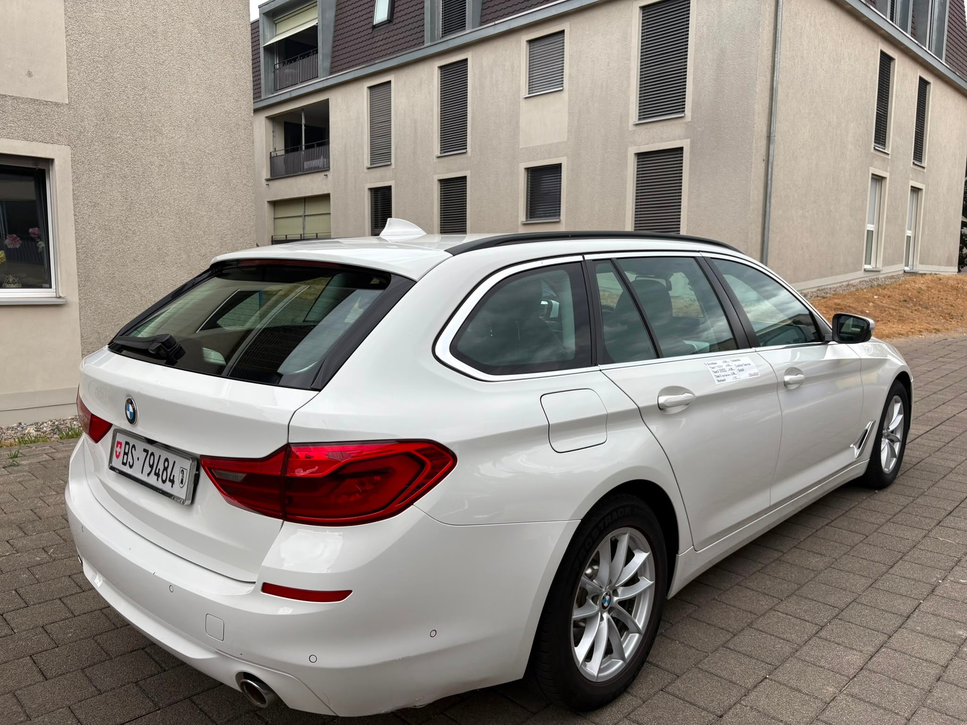 BMW 520d-image-1