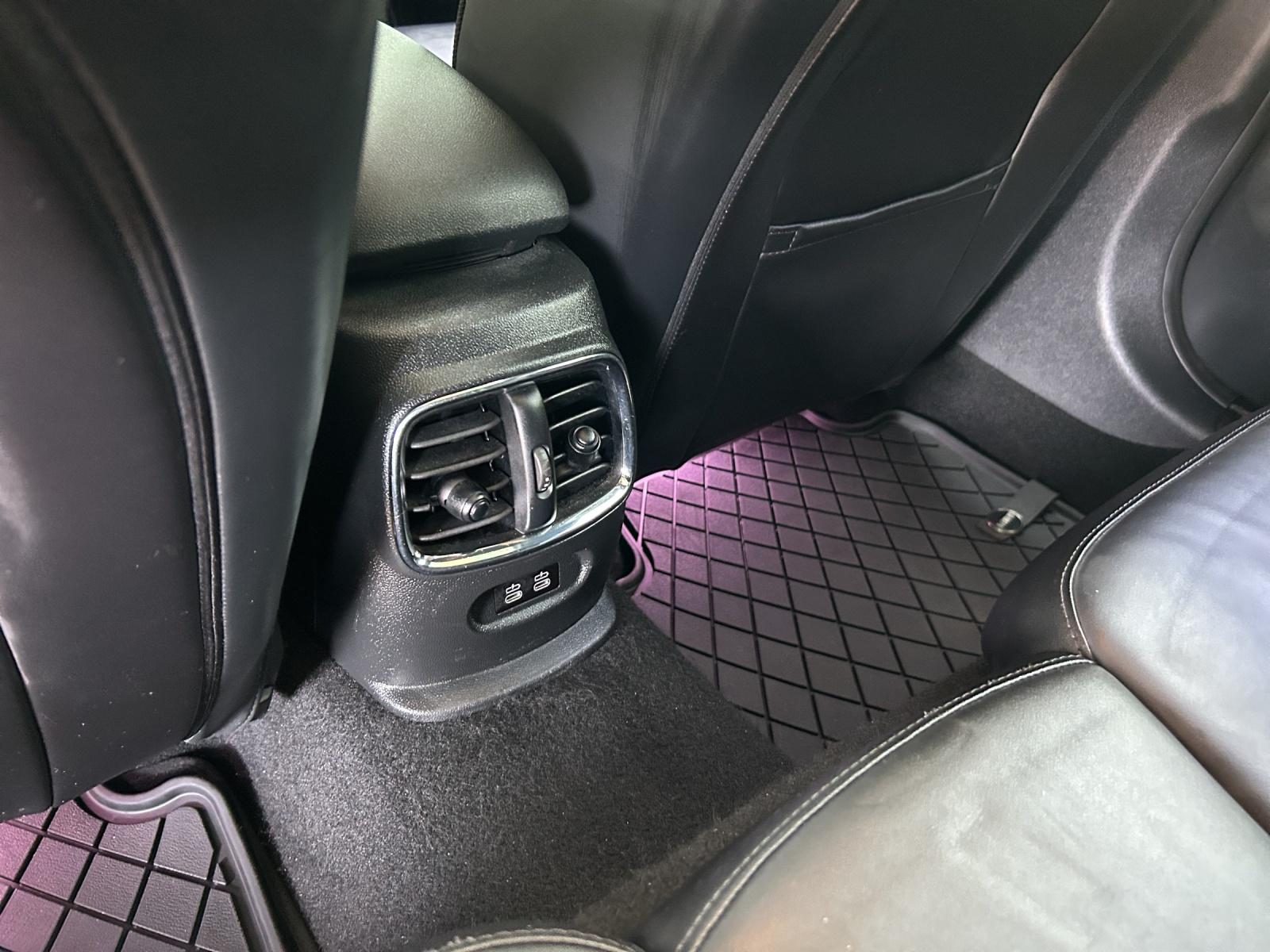 MINI Clubman F54 2.0i John Cooper Works ALL4-image-19