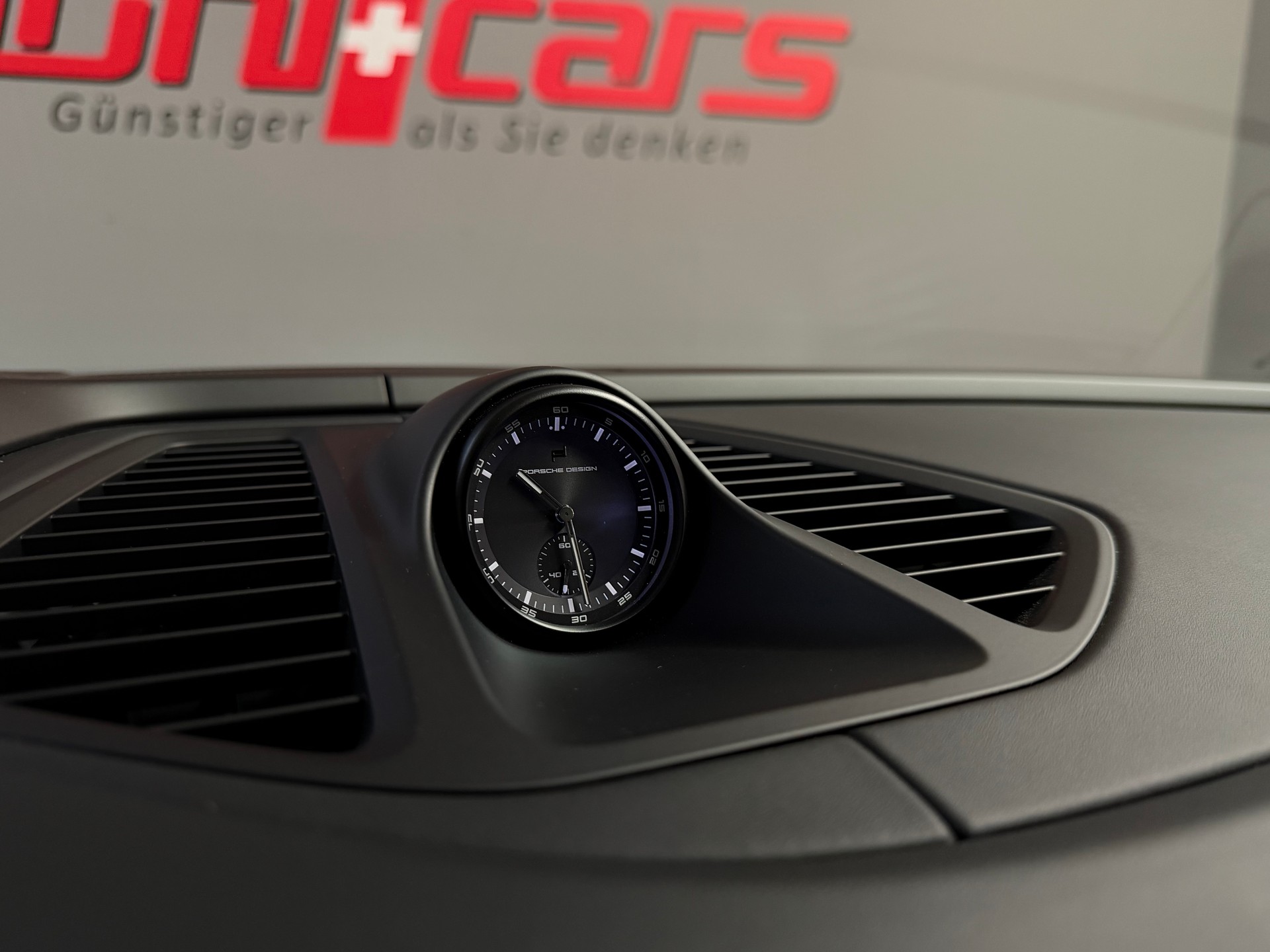 PORSCHE Macan Turbo 100kWh-image-39