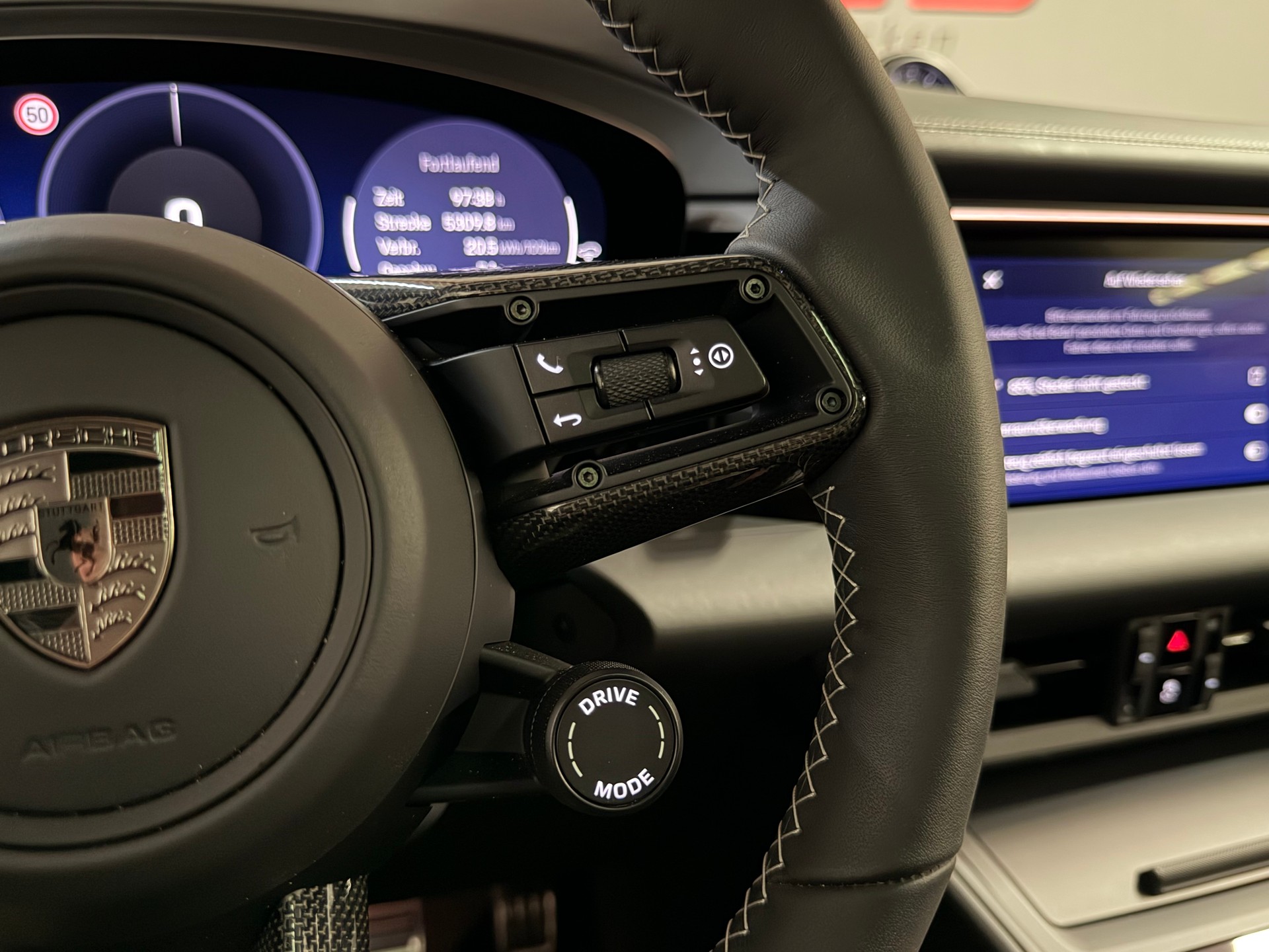 PORSCHE Macan Turbo 100kWh-image-20