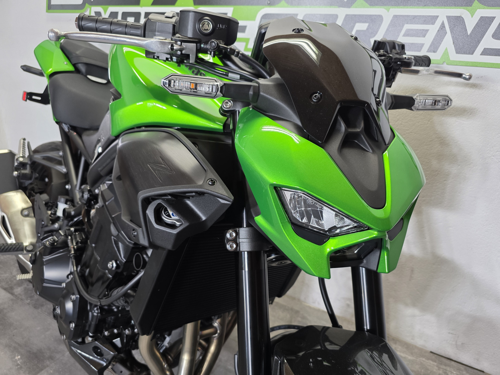 KAWASAKI Z 900-showroom-element-1