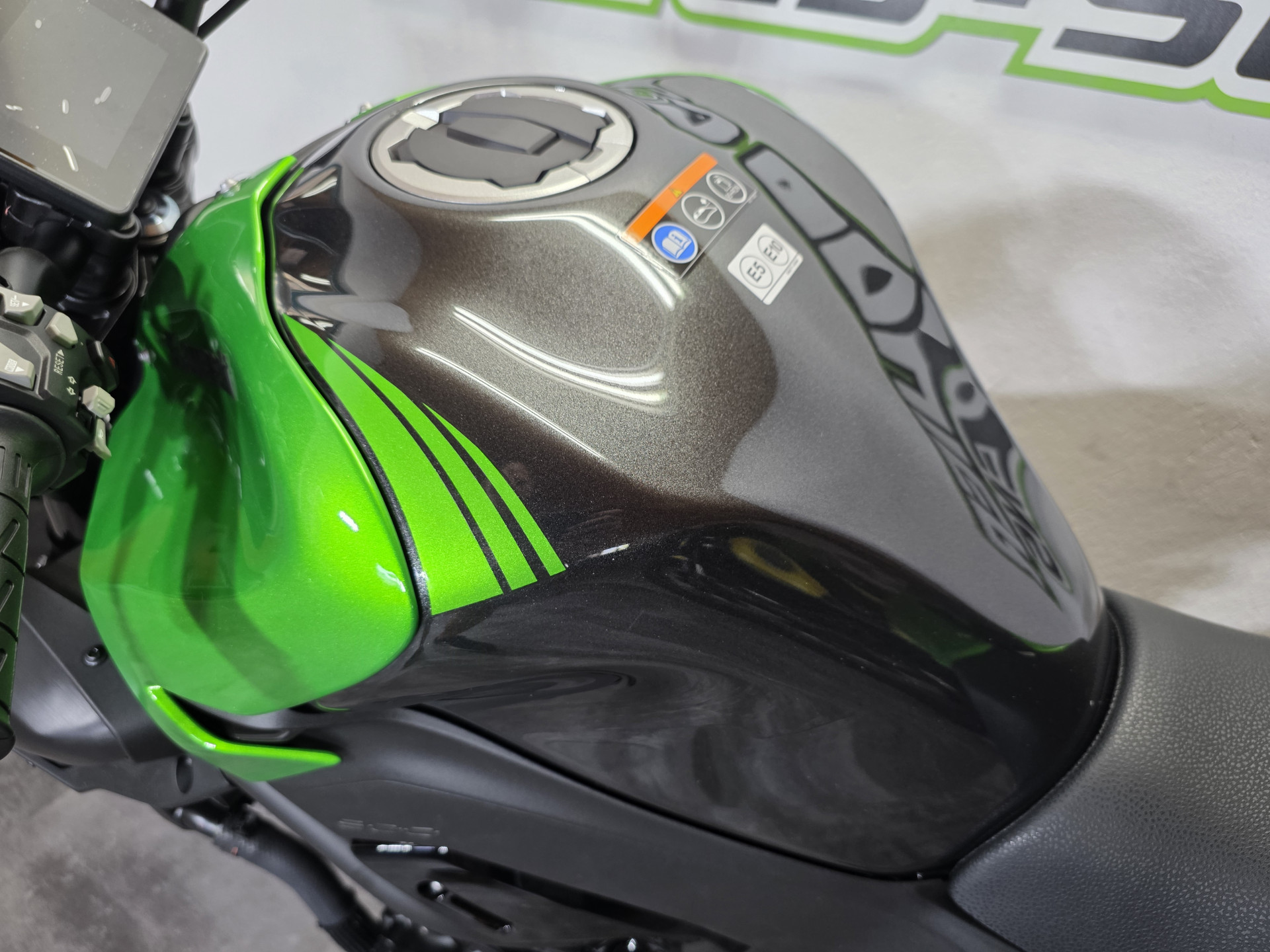 KAWASAKI Z 900-showroom-element-3