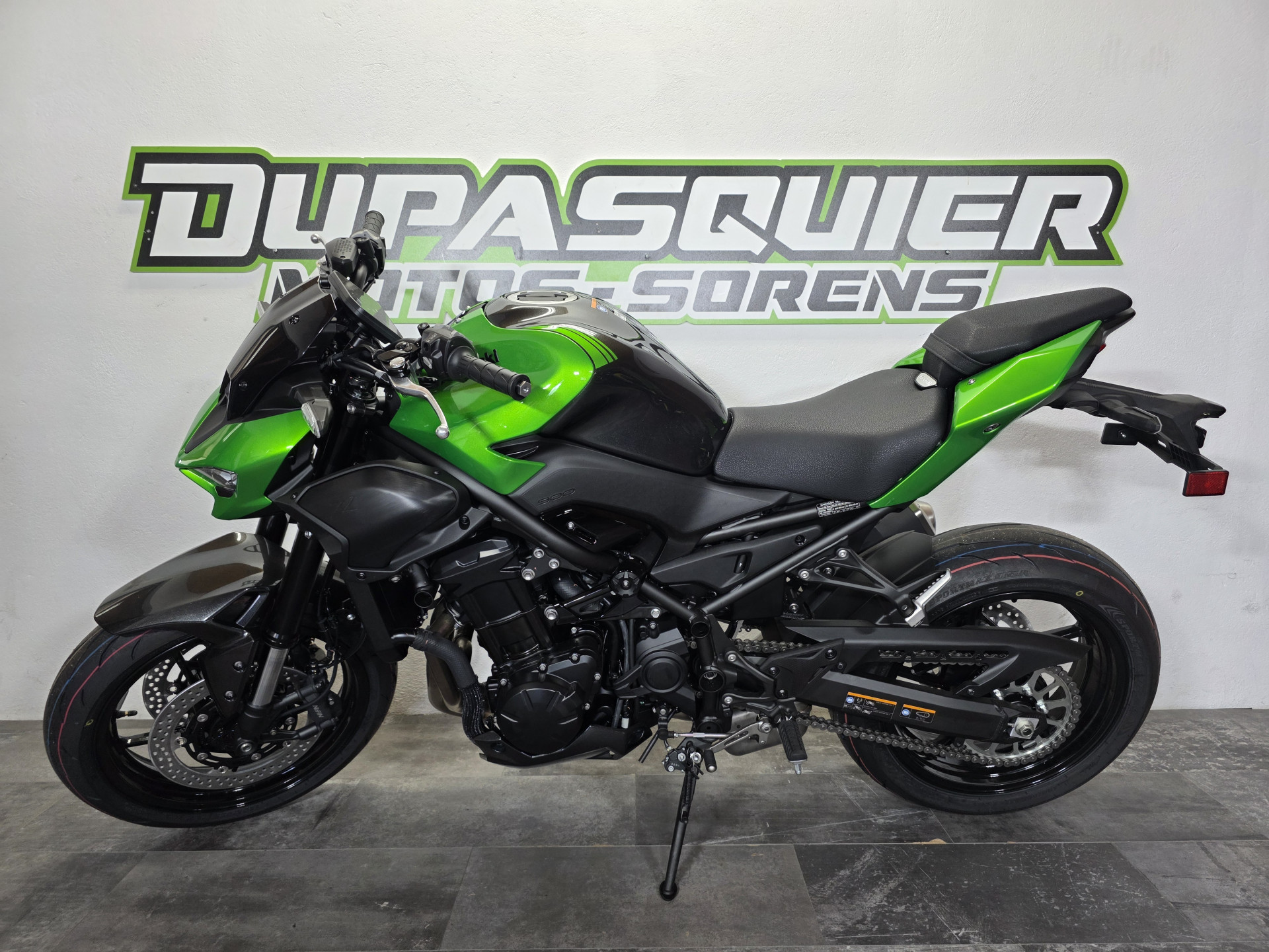 KAWASAKI Z 900-showroom-element-2