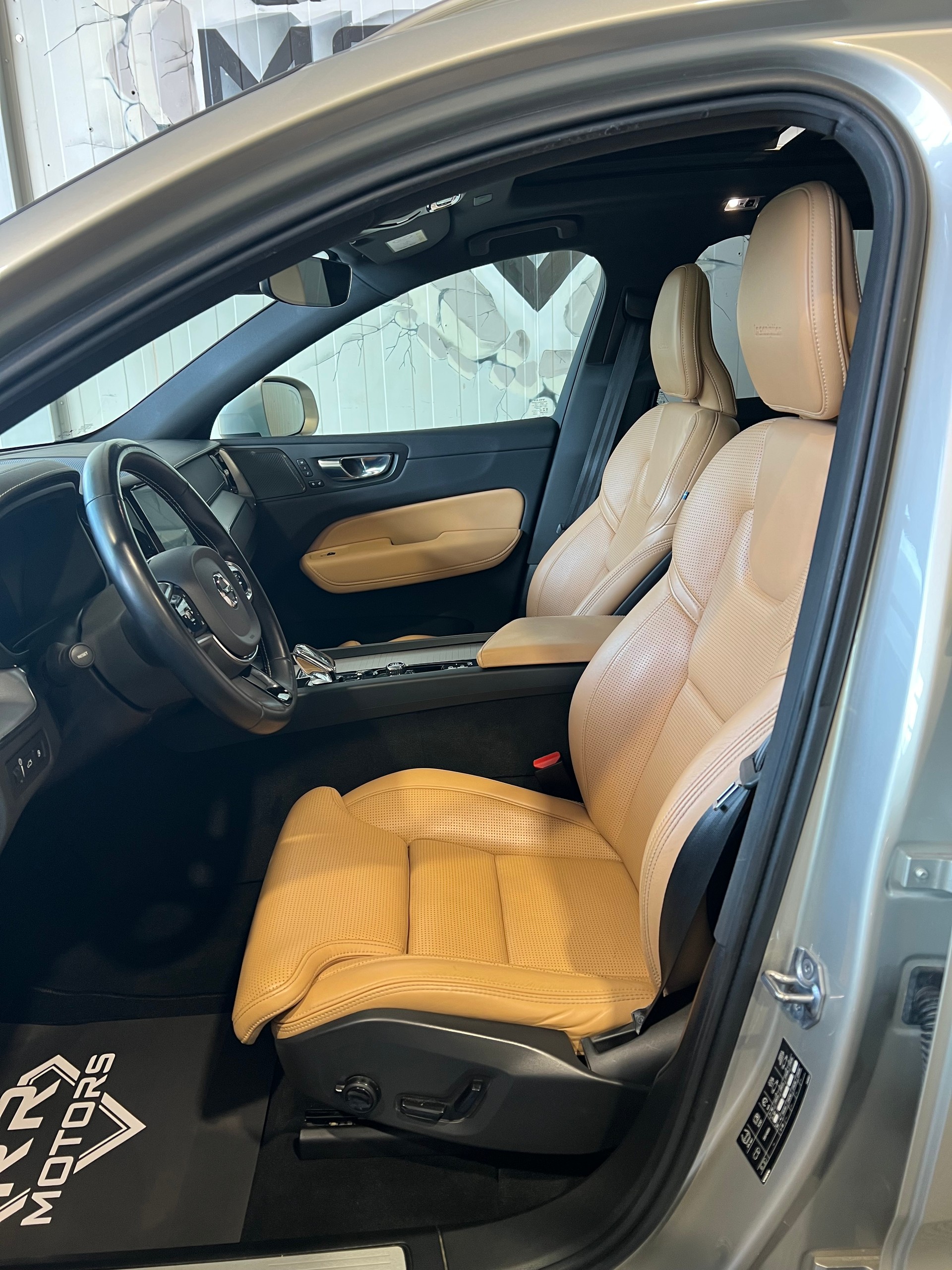VOLVO XC60 T8 eAWD Inscription Geartronic-image-13