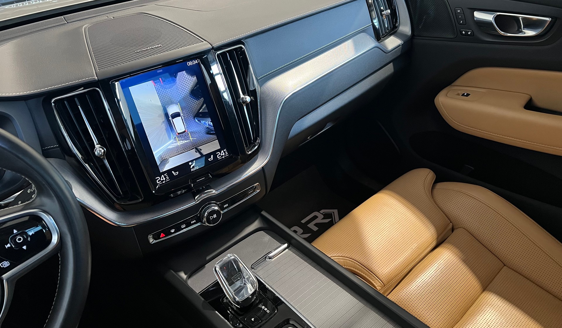 VOLVO XC60 T8 eAWD Inscription Geartronic-image-8