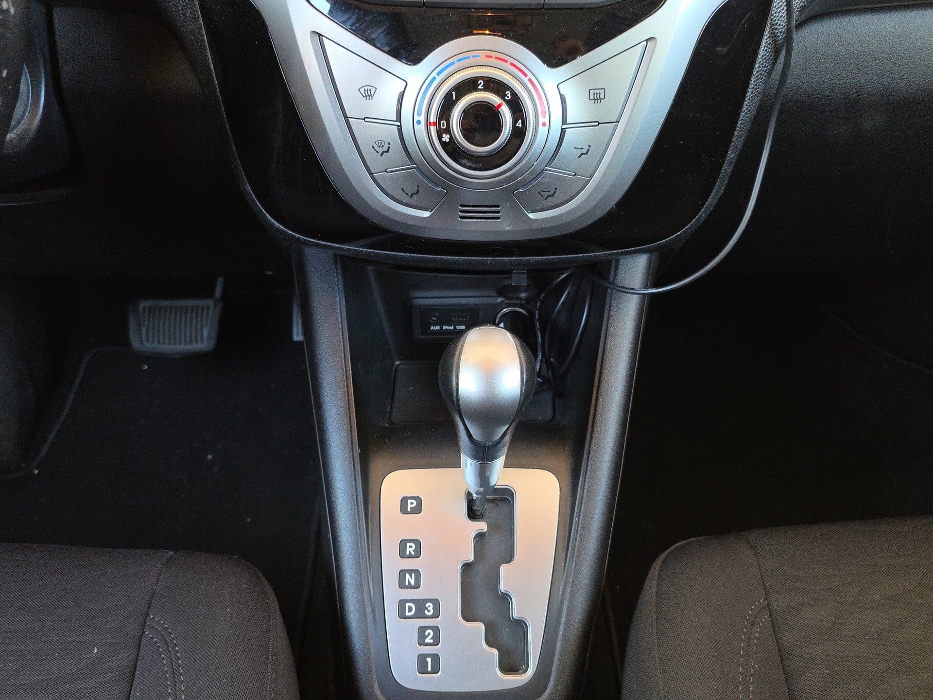 HYUNDAI iX20 1.6 Style Automatic-image-13