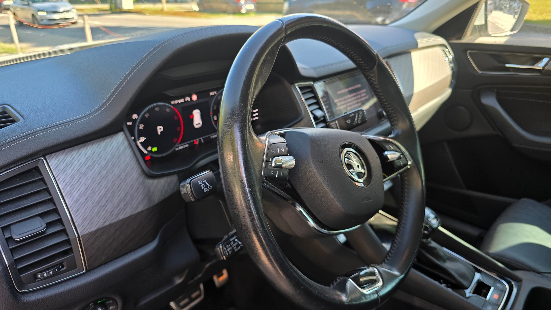 SKODA Kodiaq 2.0 TDI CR Style 4x4 DSG-image-14