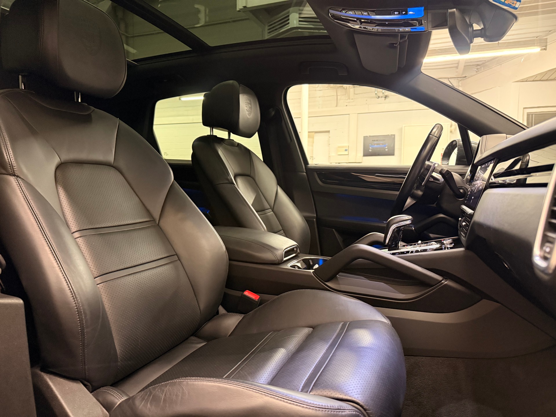 PORSCHE Cayenne-image-7