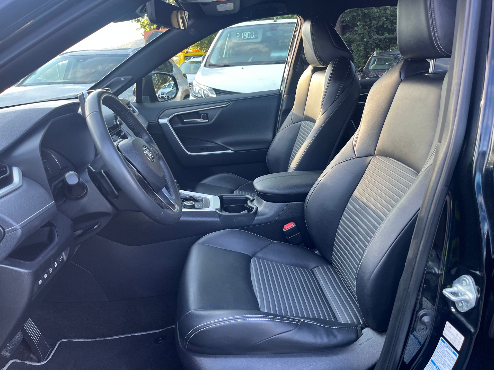 TOYOTA RAV-4 2.5 HSD Black Edition e-CVT 4WD-image-9