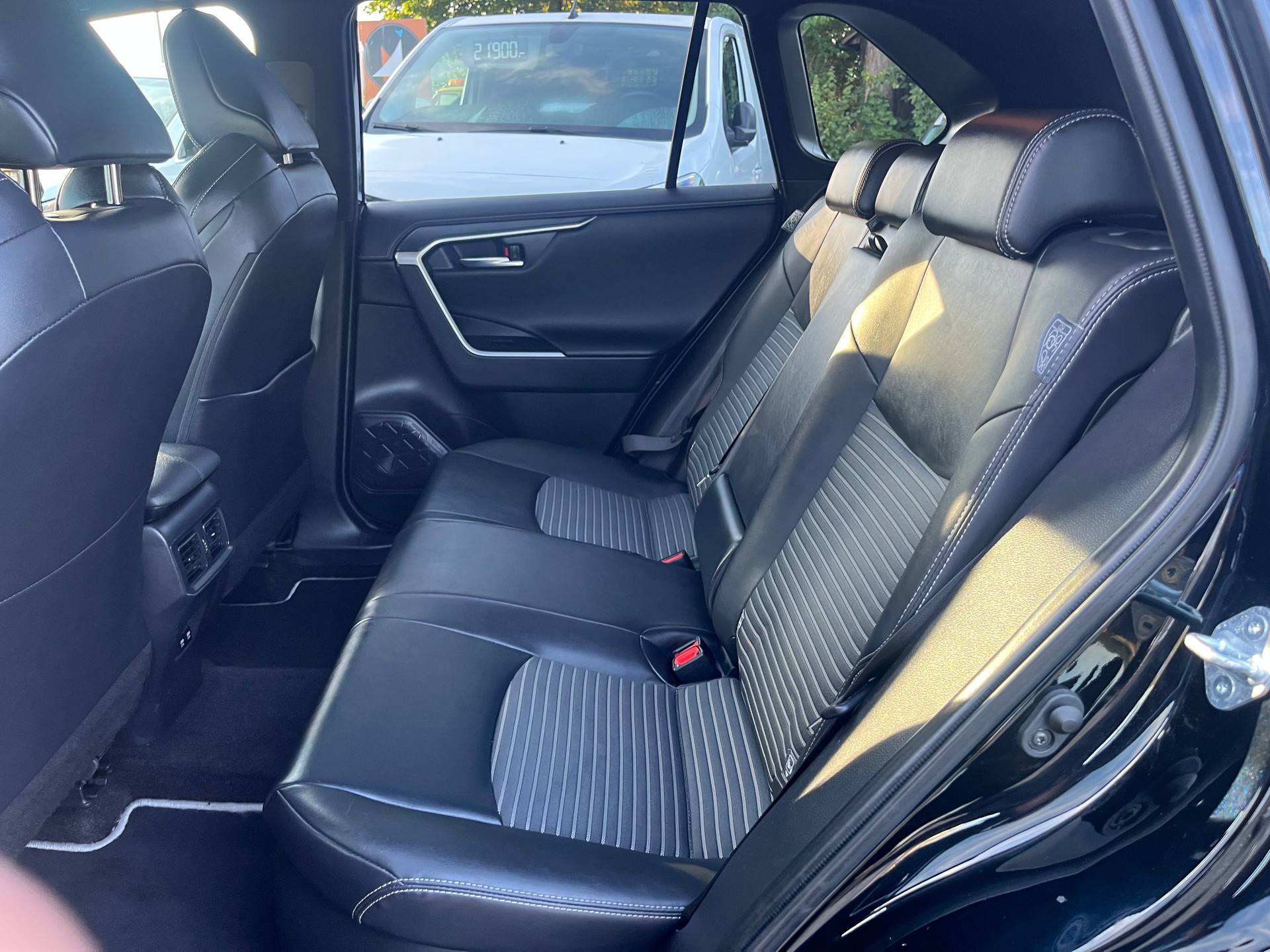 TOYOTA RAV-4 2.5 HSD Black Edition e-CVT 4WD-image-11