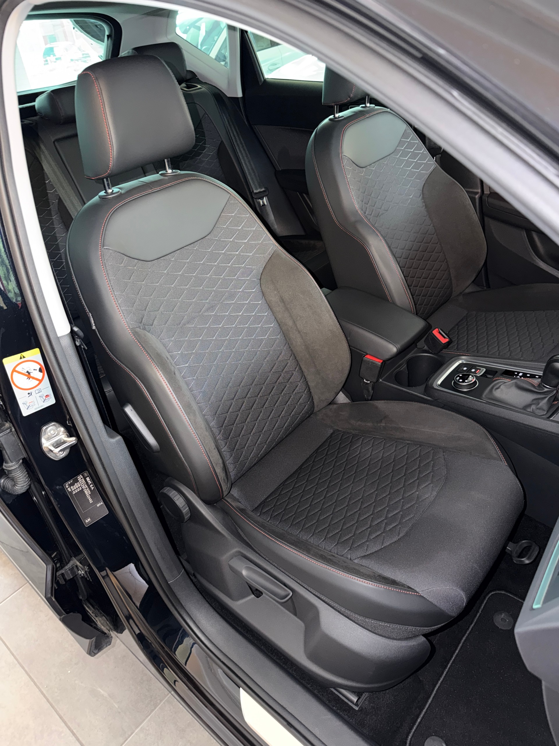 SEAT Ateca 2.0 TDI CR FR 4Drive DSG-image-14