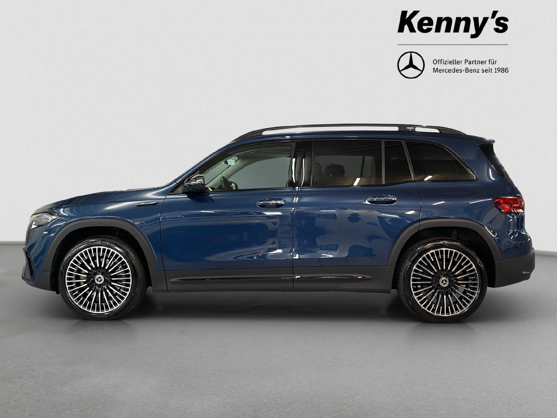 MERCEDES-BENZ EQB 350 AMG Line 4MATIC-image-3