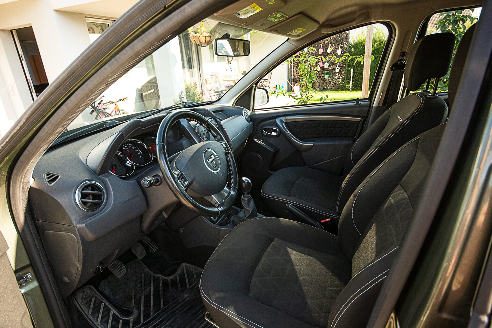DACIA 1.6 Lauréate 4x4 S/S-image-5