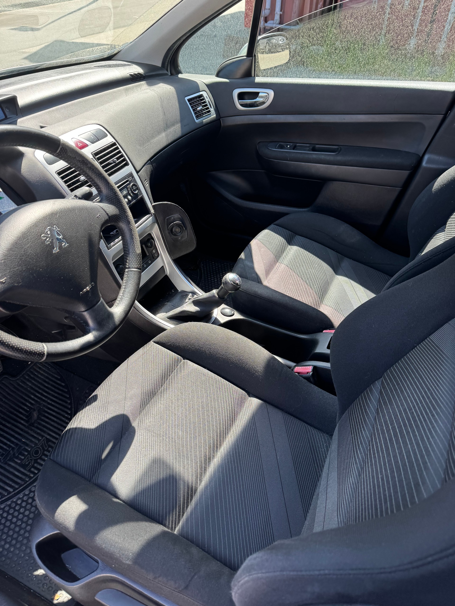PEUGEOT 307 1.6 HDI Look-image-6